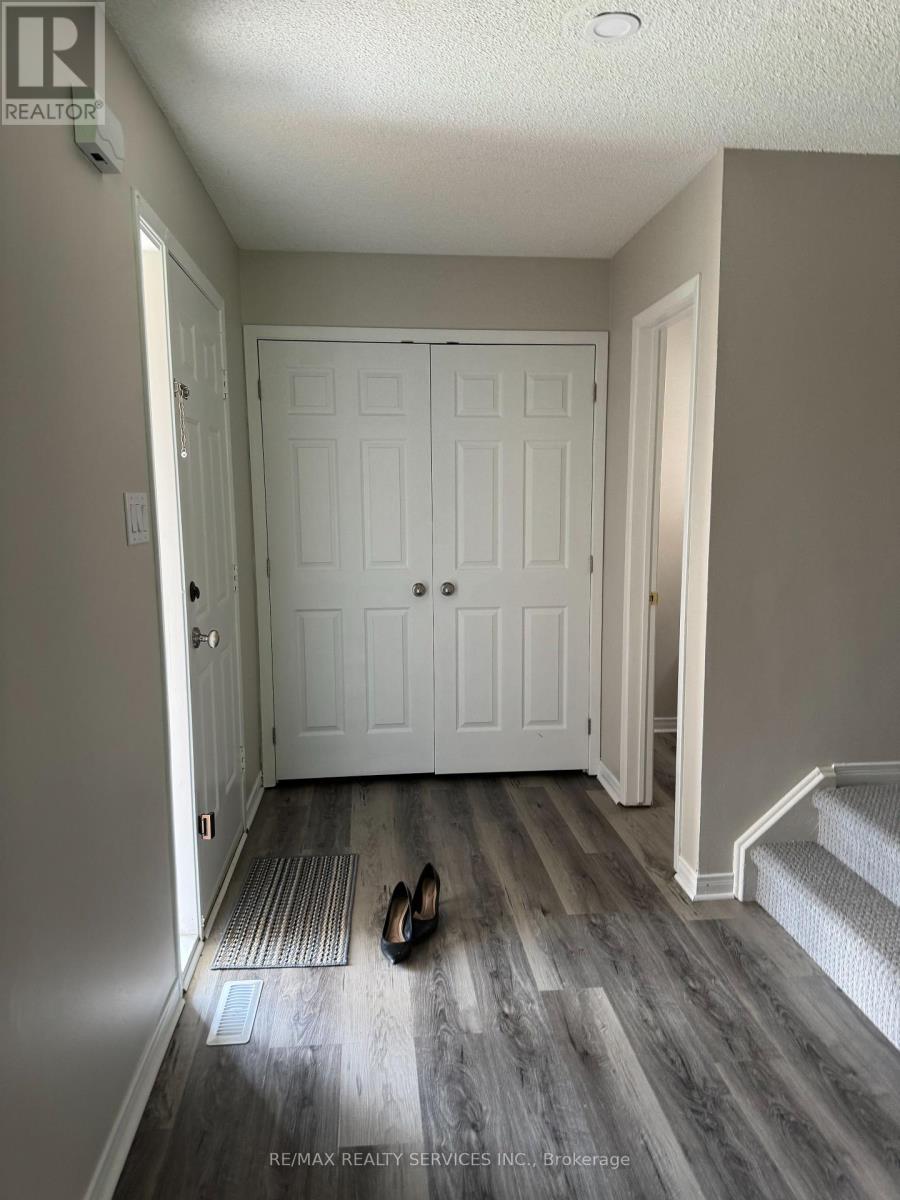 Photo 6 of 2 Wildercroft Avenue, Brampton ON