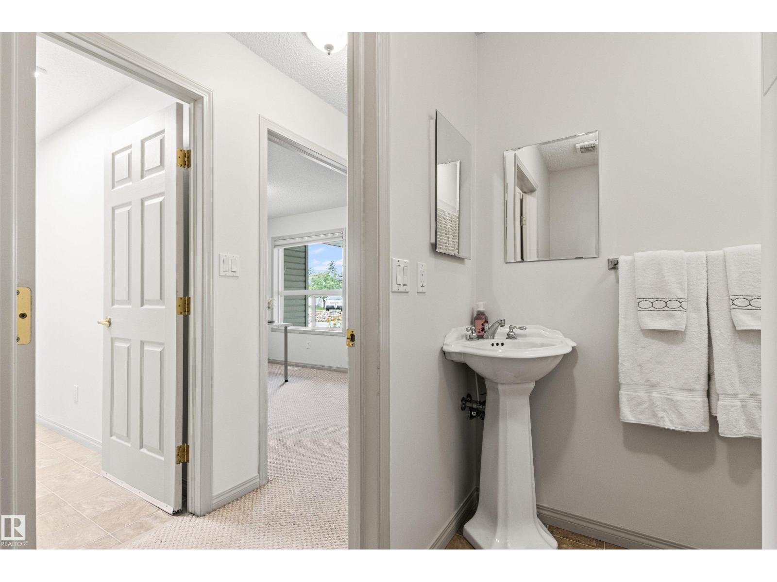 Photo 26 of 36 330 Galbraith Cl Nw, Edmonton AB