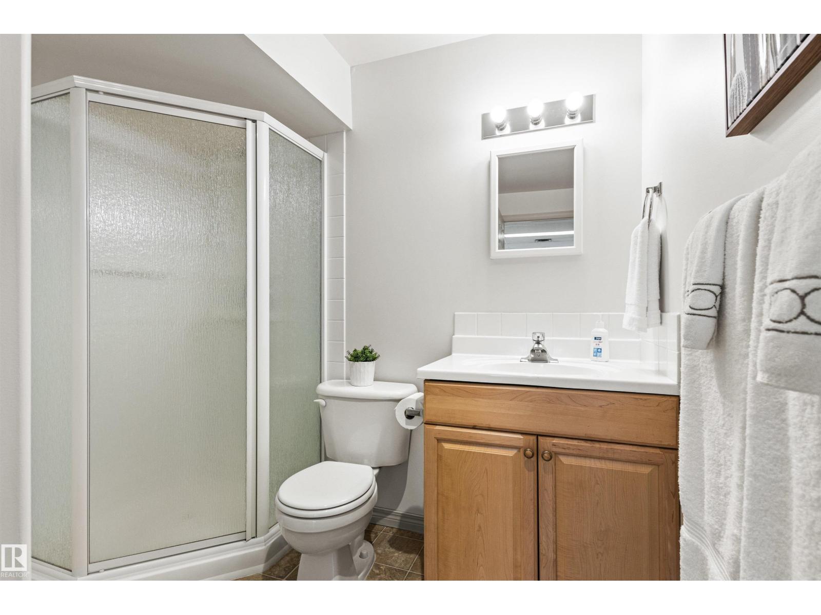 Photo 8 of 36 330 Galbraith Cl Nw, Edmonton AB
