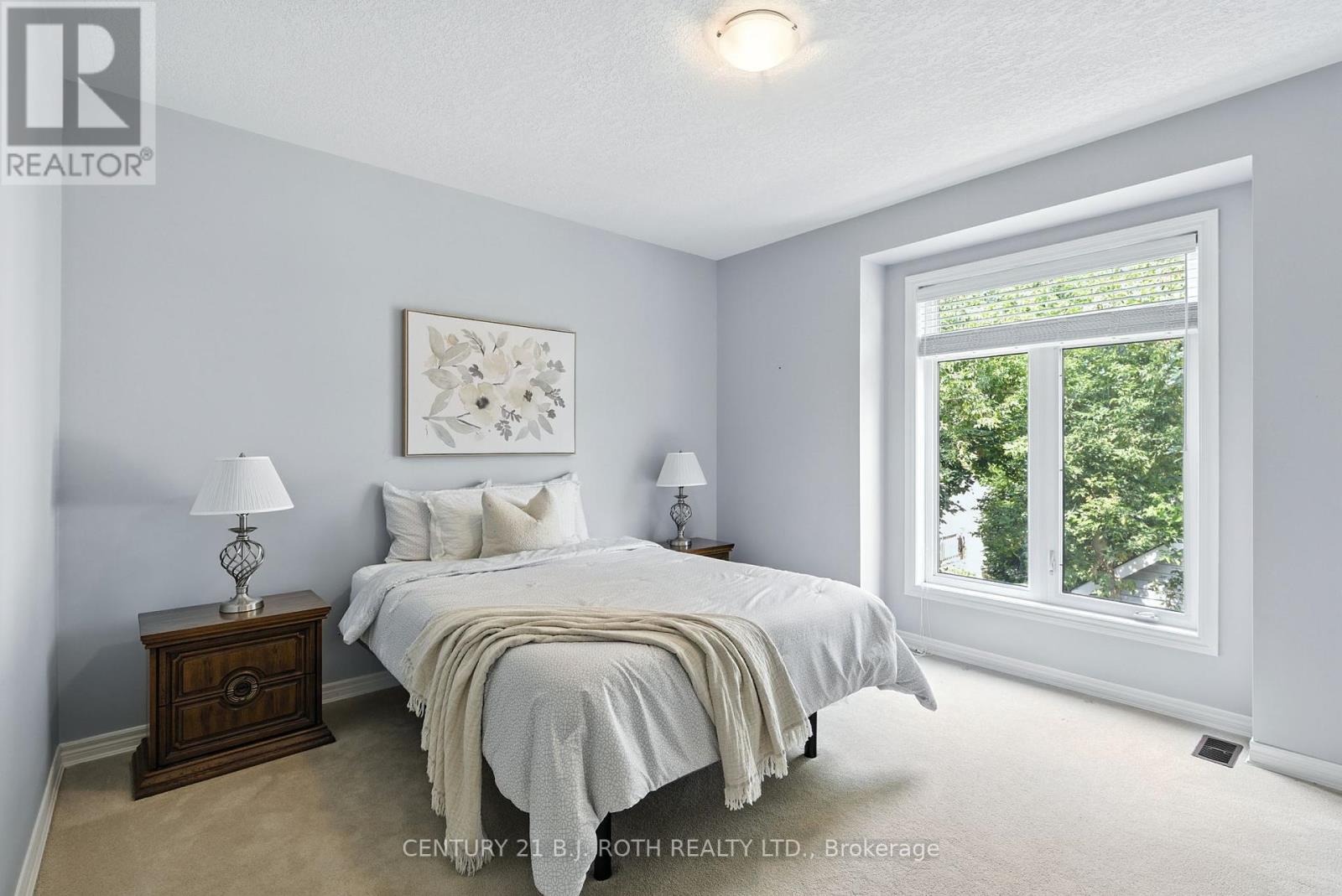 Photo 12 of 8 Canterbury Circle, Orillia ON