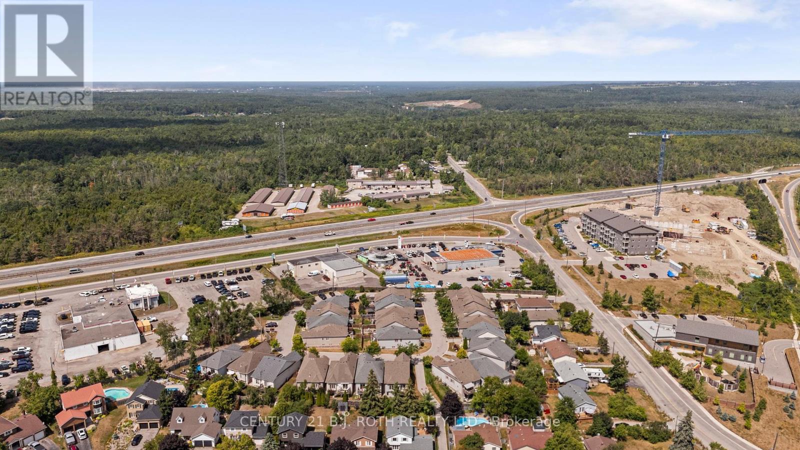 Photo 36 of 8 Canterbury Circle, Orillia ON