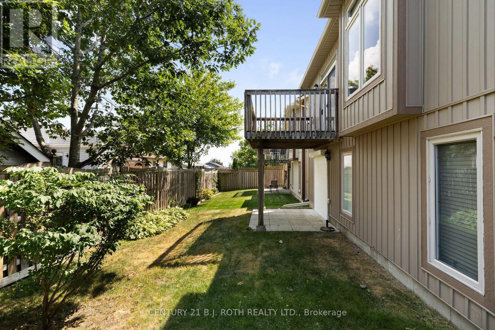 Photo 30 of 8 Canterbury Circle, Orillia ON