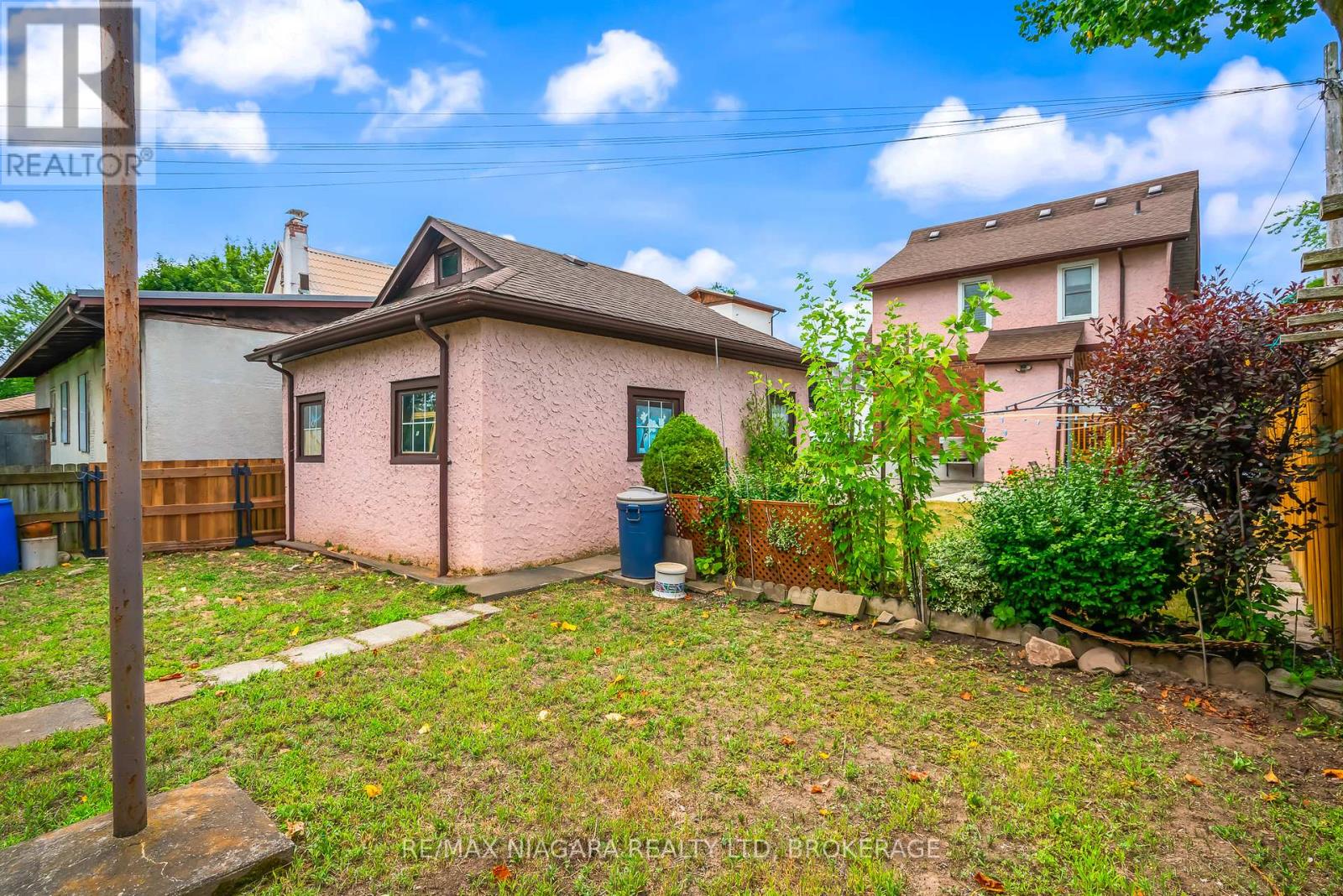 Photo 11 of 4534 Fourth Avenue, Niagara Falls ON