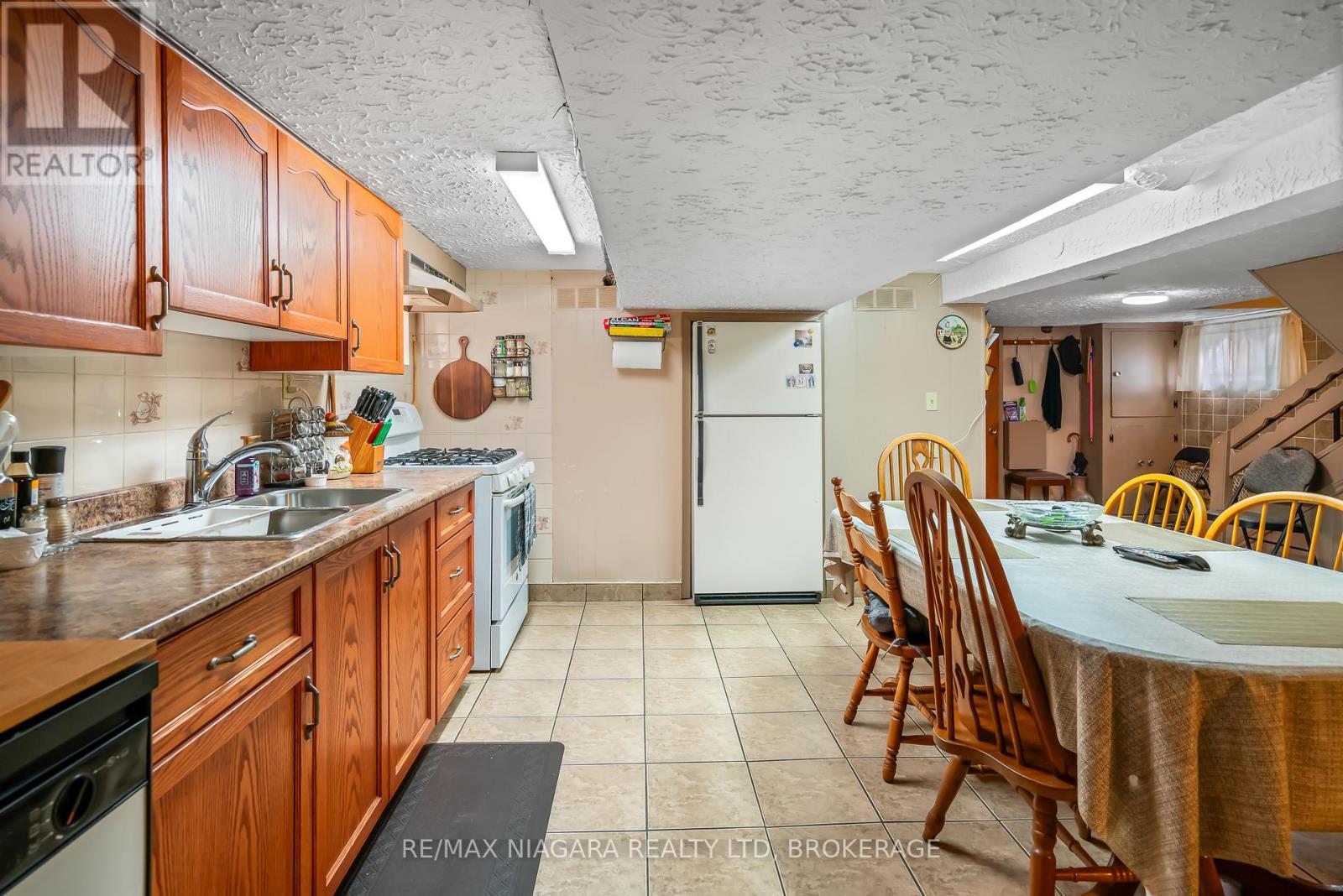 Photo 33 of 4534 Fourth Avenue, Niagara Falls ON