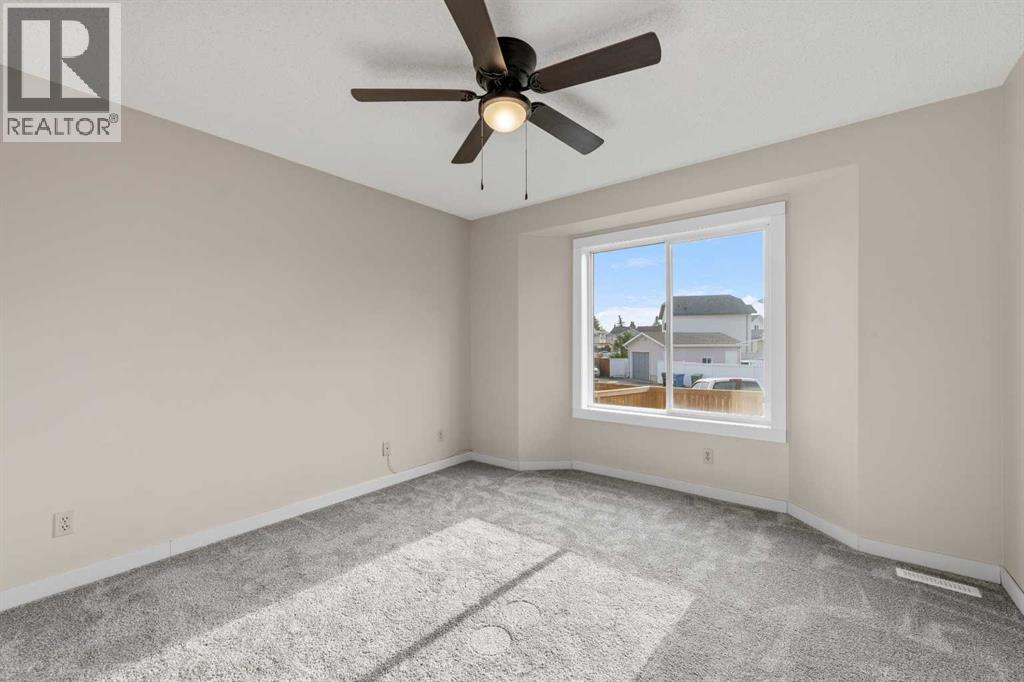 Single Family House Bi-level for Sale in  Laguna Way NE Monterey Park Calgary 