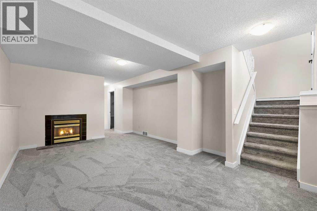 Single Family House Bi-level for Sale in  Laguna Way NE Monterey Park Calgary 