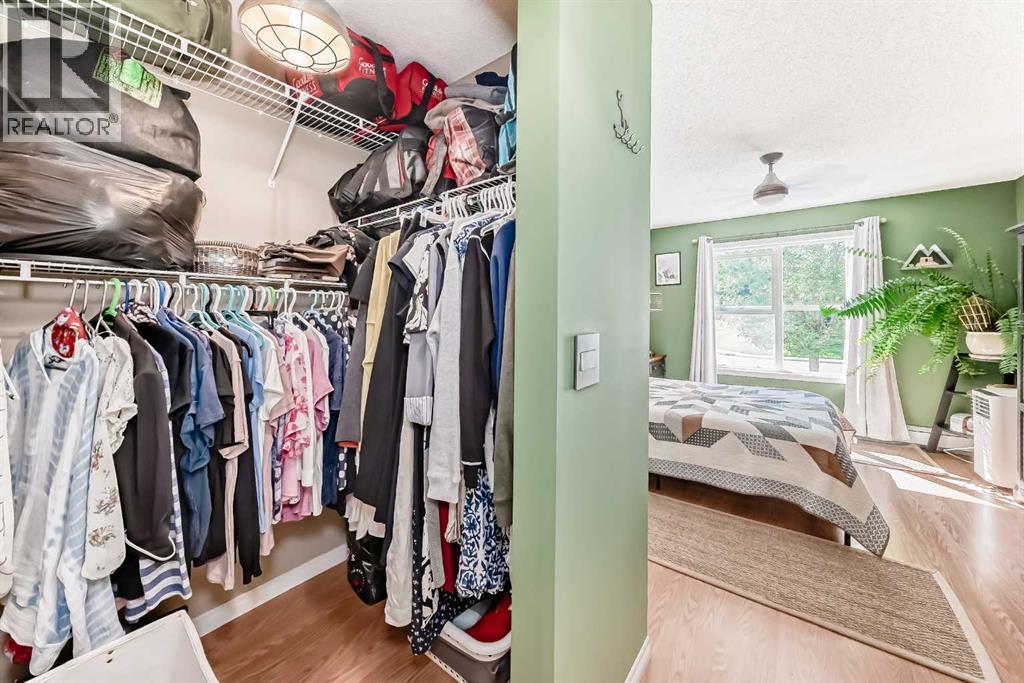 Single Family House for Sale in   Hunterview Drive NW Huntington Hills Calgary 