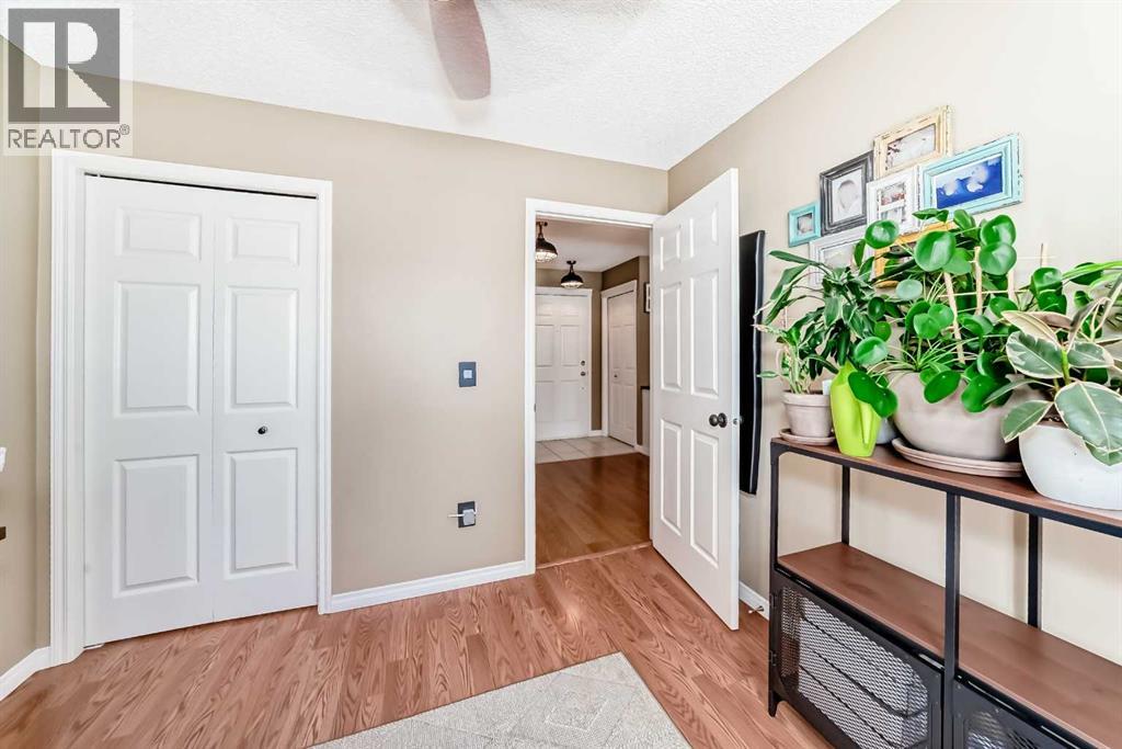 Single Family House for Sale in   Hunterview Drive NW Huntington Hills Calgary 