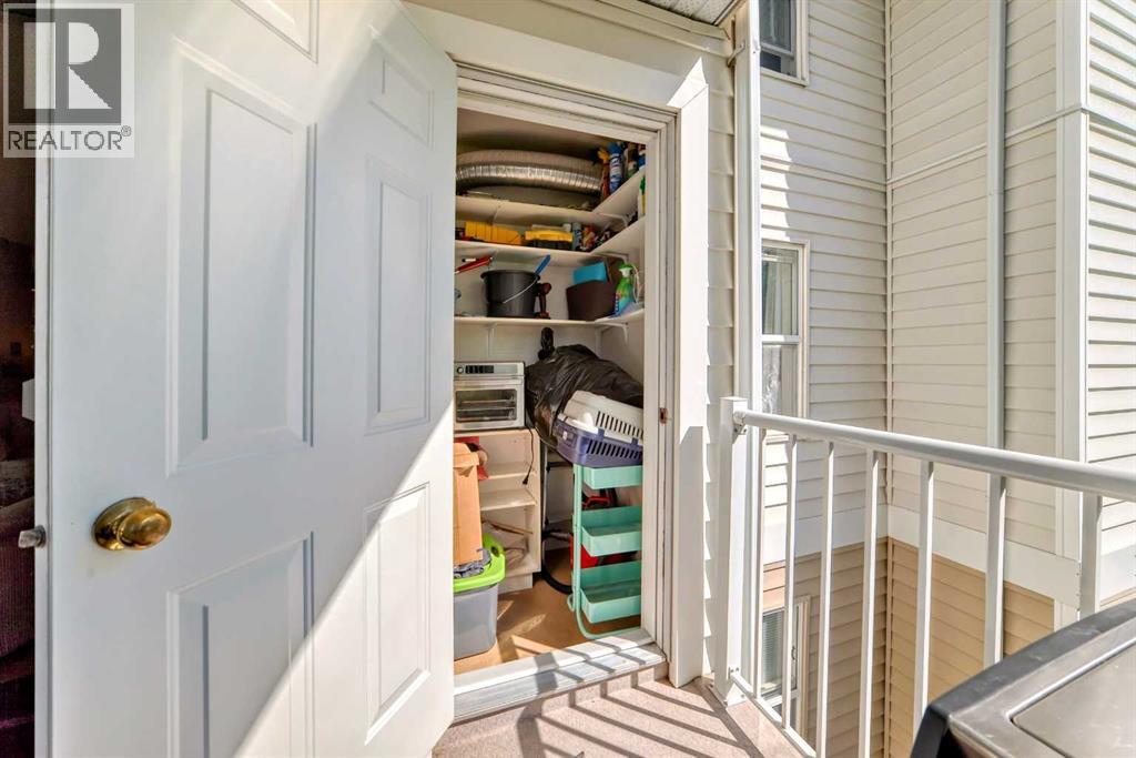 Single Family House for Sale in   Hunterview Drive NW Huntington Hills Calgary 
