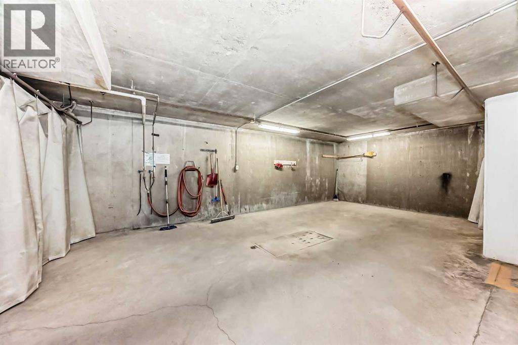 Single Family House for Sale in   Hunterview Drive NW Huntington Hills Calgary 