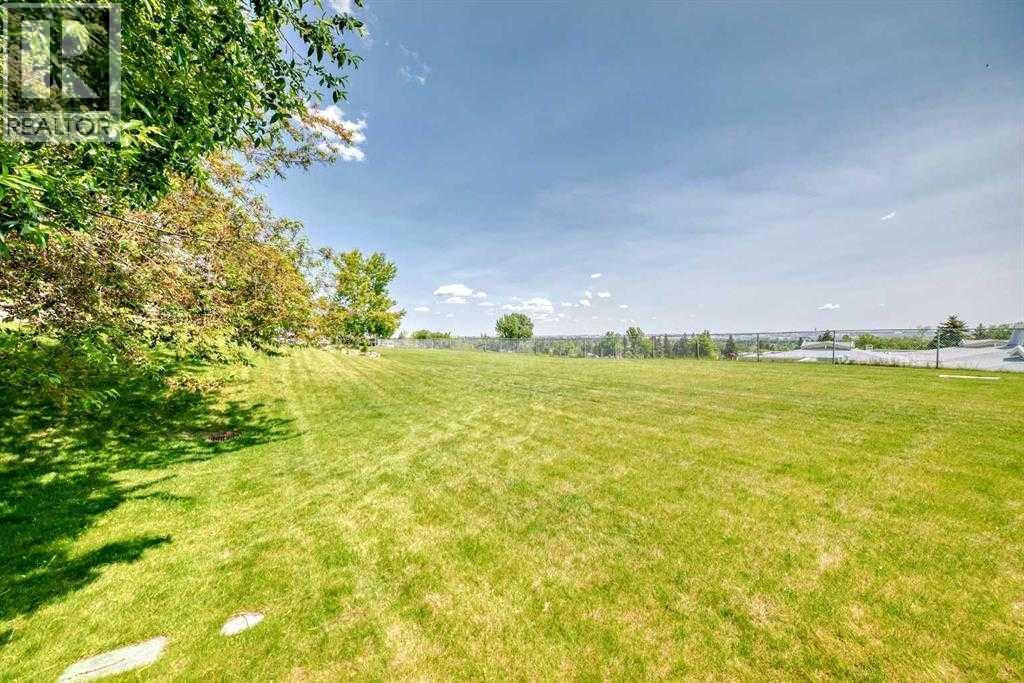 Single Family House for Sale in   Hunterview Drive NW Huntington Hills Calgary 