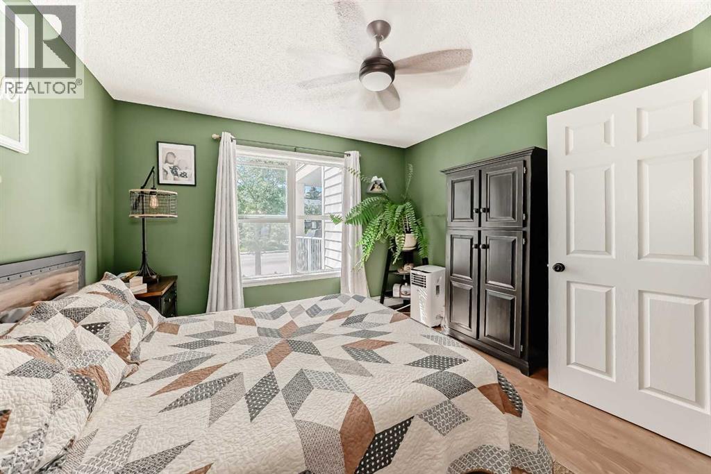 Single Family House for Sale in   Hunterview Drive NW Huntington Hills Calgary 