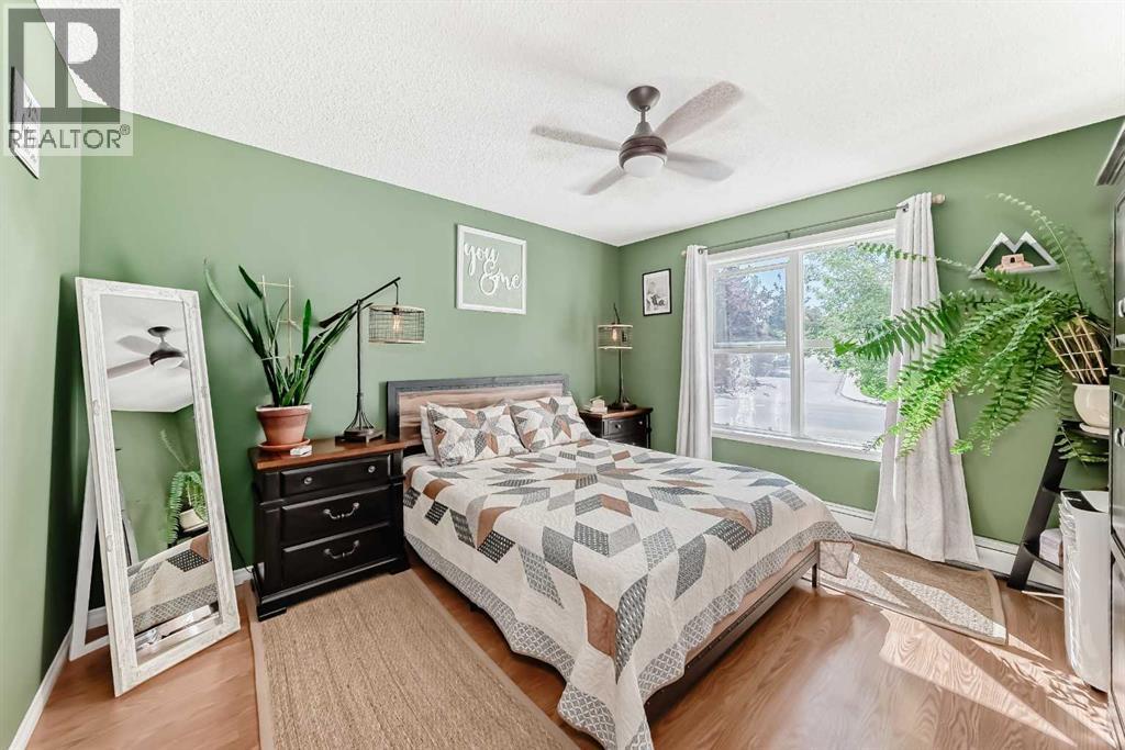 Single Family House for Sale in   Hunterview Drive NW Huntington Hills Calgary 