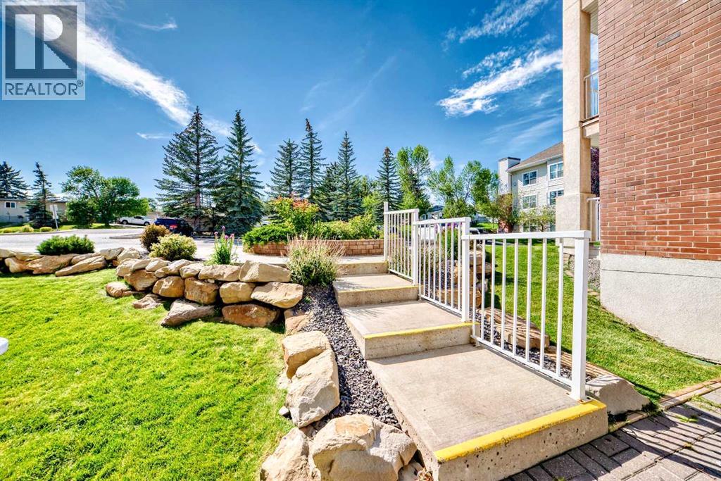 Single Family House for Sale in   Hunterview Drive NW Huntington Hills Calgary 