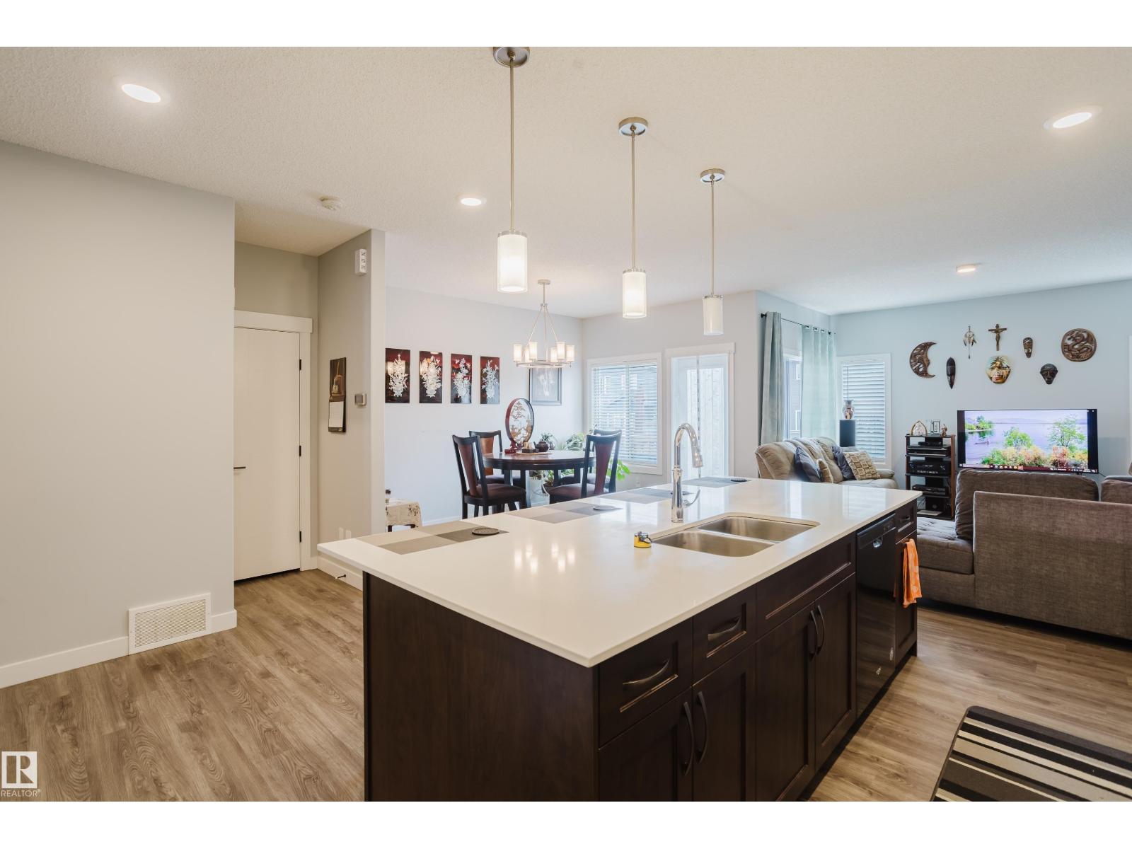 Photo 7 of 8147 226 St Nw, Edmonton AB