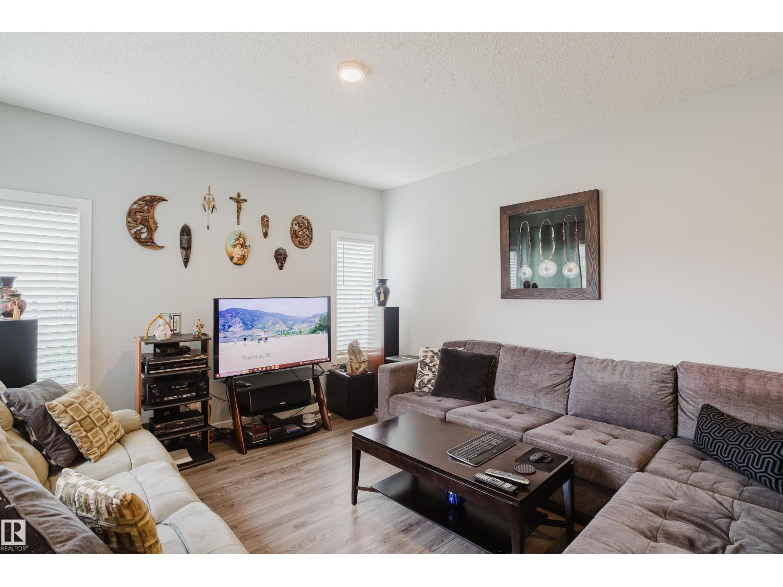 Photo 9 of 8147 226 St Nw, Edmonton AB