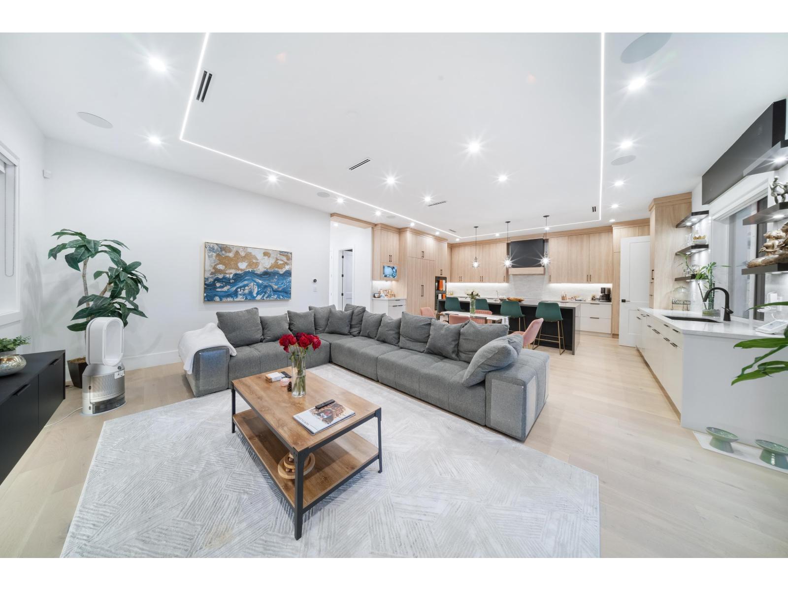 Photo 5 of 14022 20 A Avenue, Surrey BC