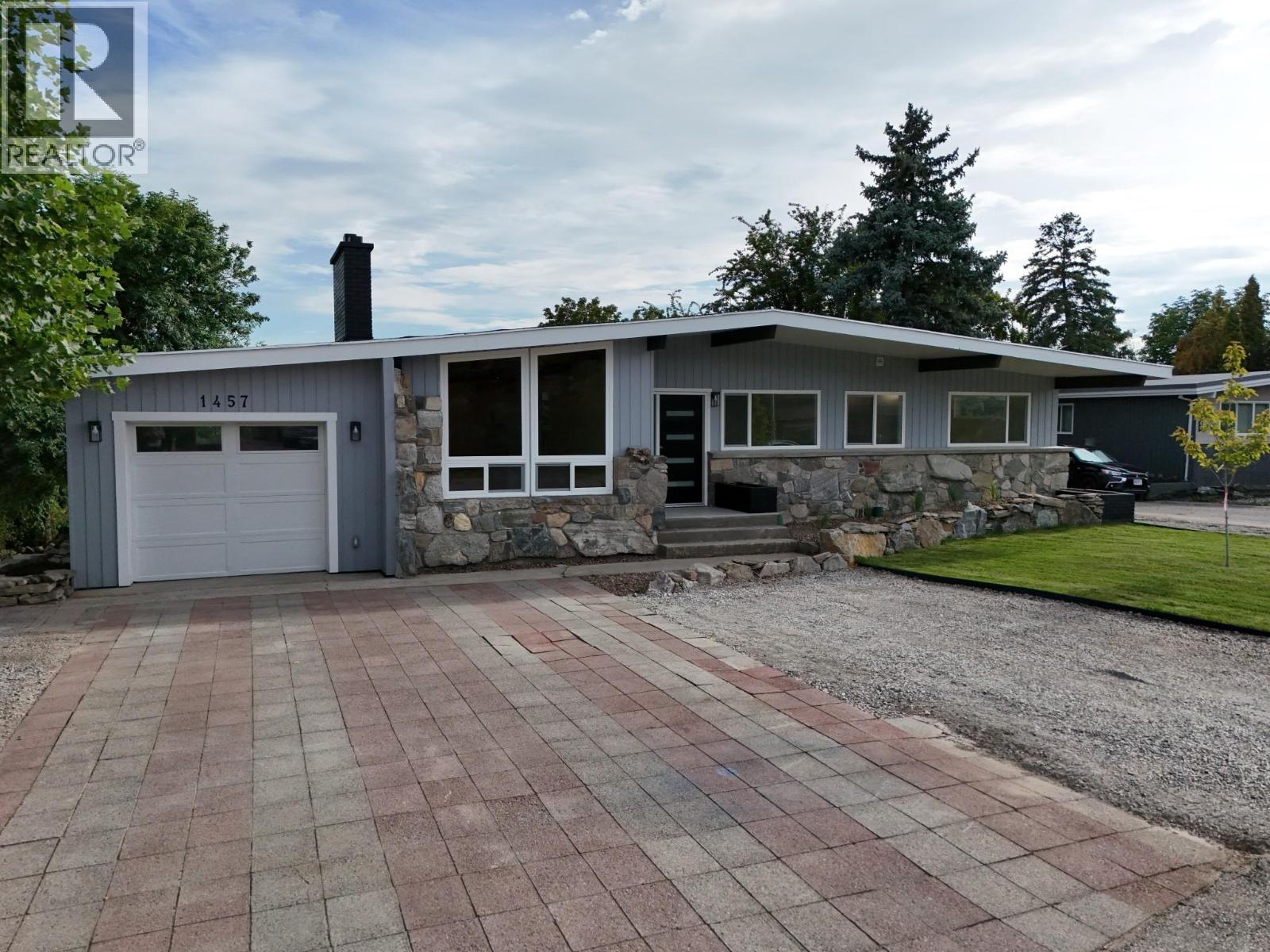 Photo 9 of 1457 Alta Vista Road, Kelowna BC