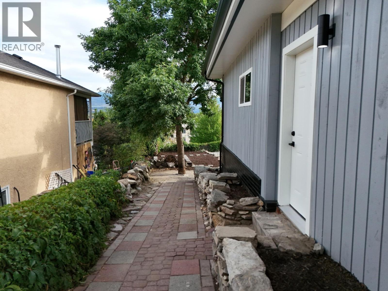 Photo 14 of 1457 Alta Vista Road, Kelowna BC