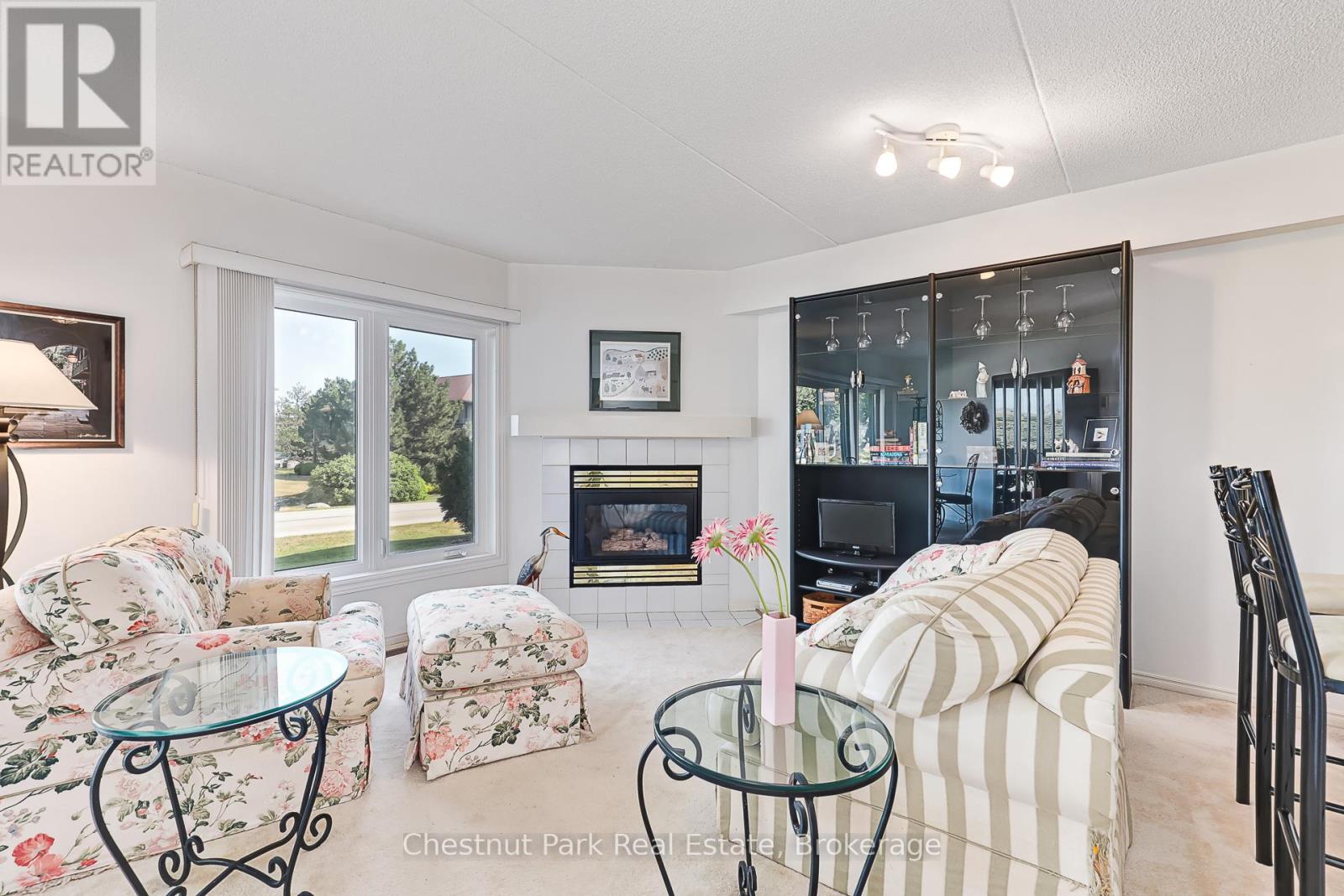 Photo 18 of 701 Johnston Park Avenue, Collingwood ON