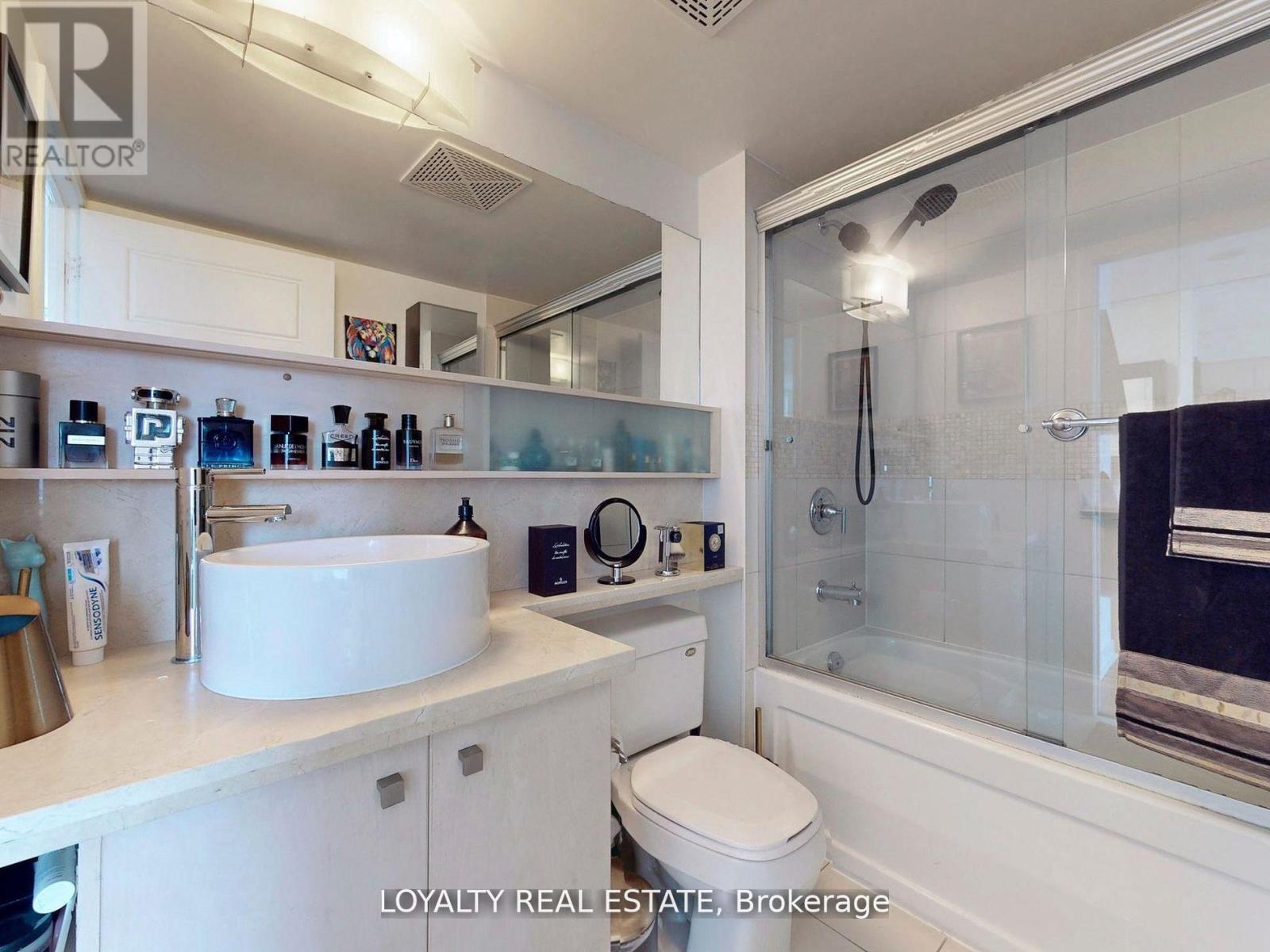Photo 26 of 5203 11 Brunel Court, Toronto ON