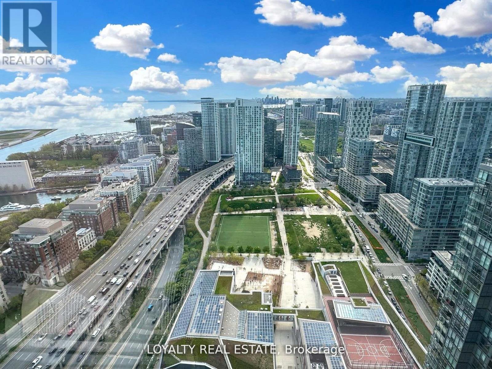 Photo 3 of 5203 11 Brunel Court, Toronto ON