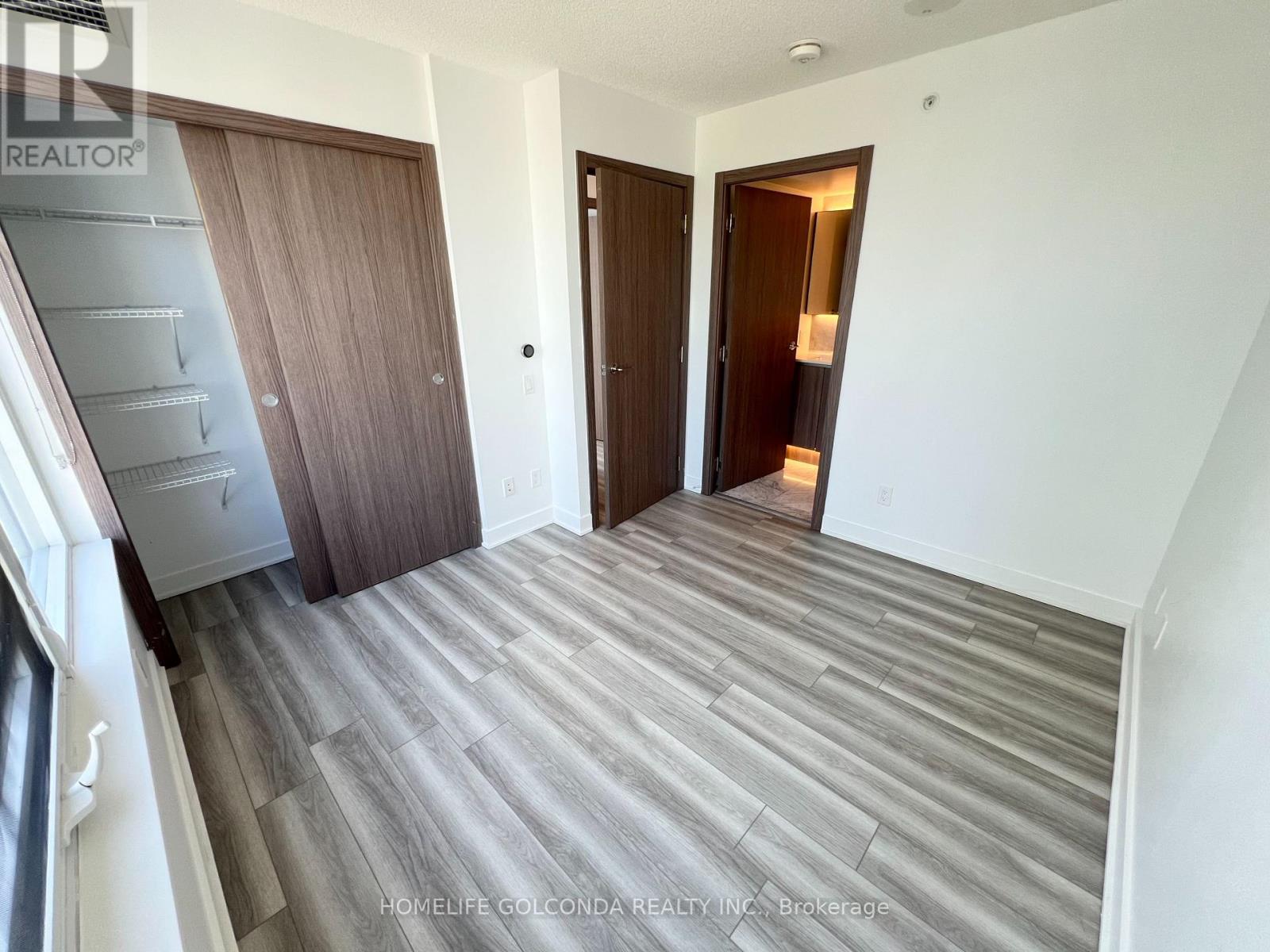 Photo 12 of 2515 17 Bathurst Street, Toronto ON