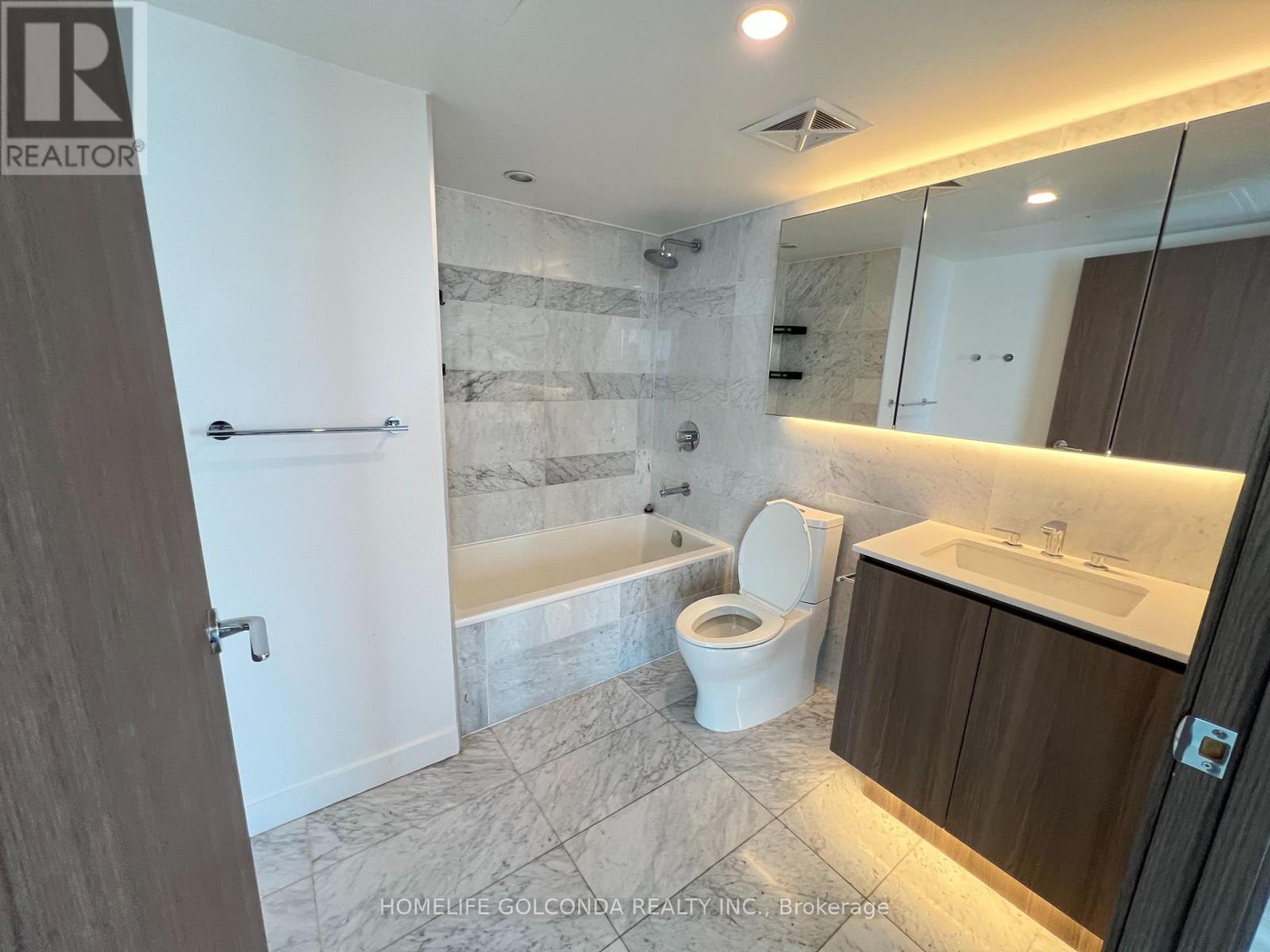 Photo 22 of 2515 17 Bathurst Street, Toronto ON