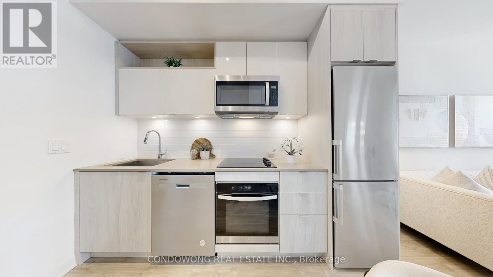 Photo 3 of 1545 135 Lower Sherbourne Street, Toronto ON