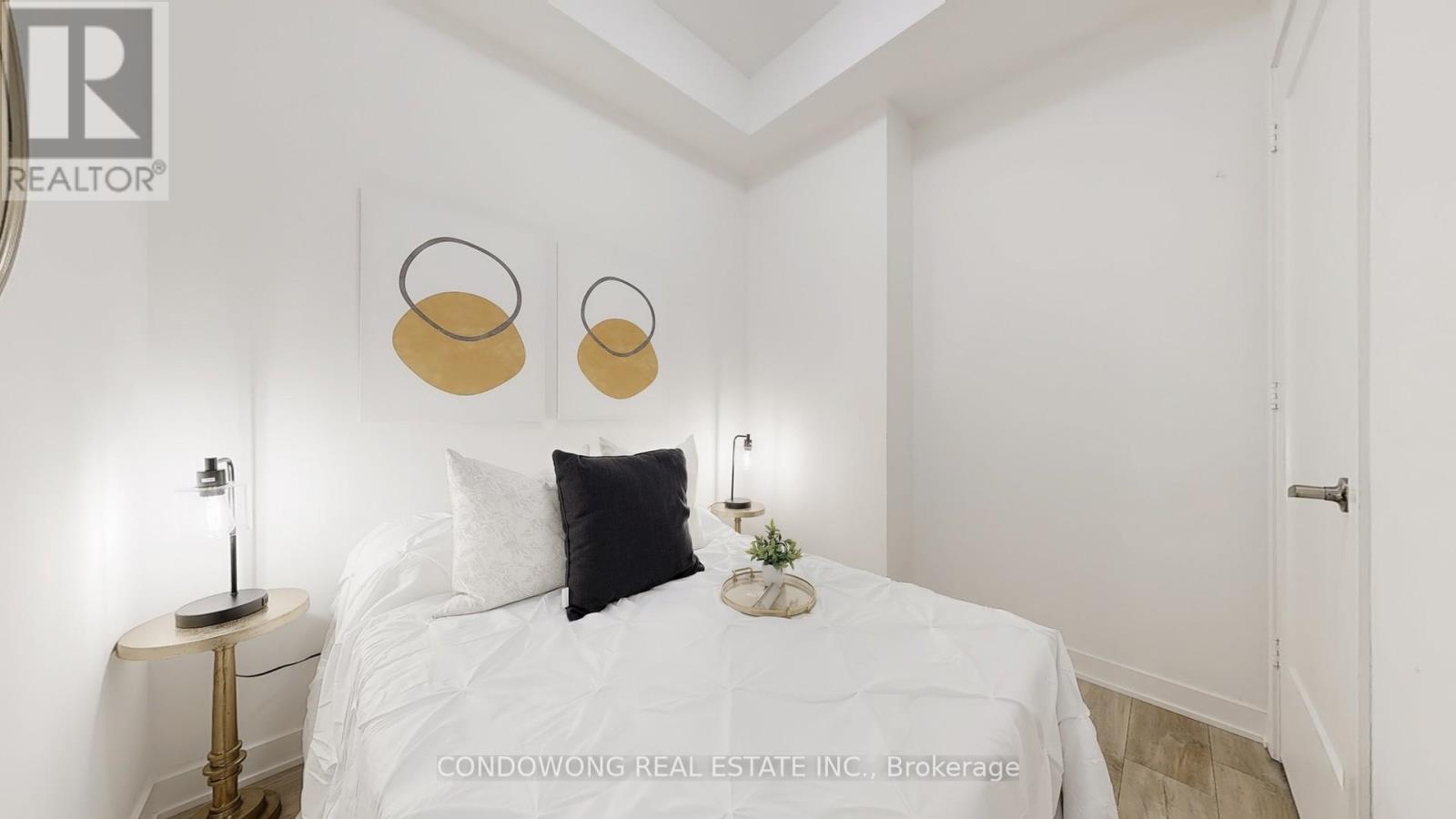 Photo 4 of 1545 135 Lower Sherbourne Street, Toronto ON