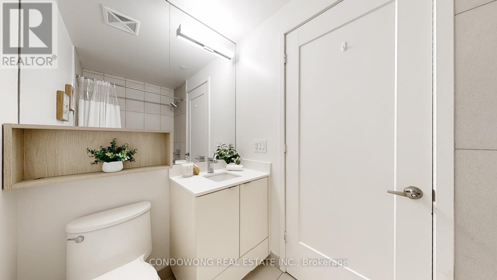Photo 8 of 1545 135 Lower Sherbourne Street, Toronto ON