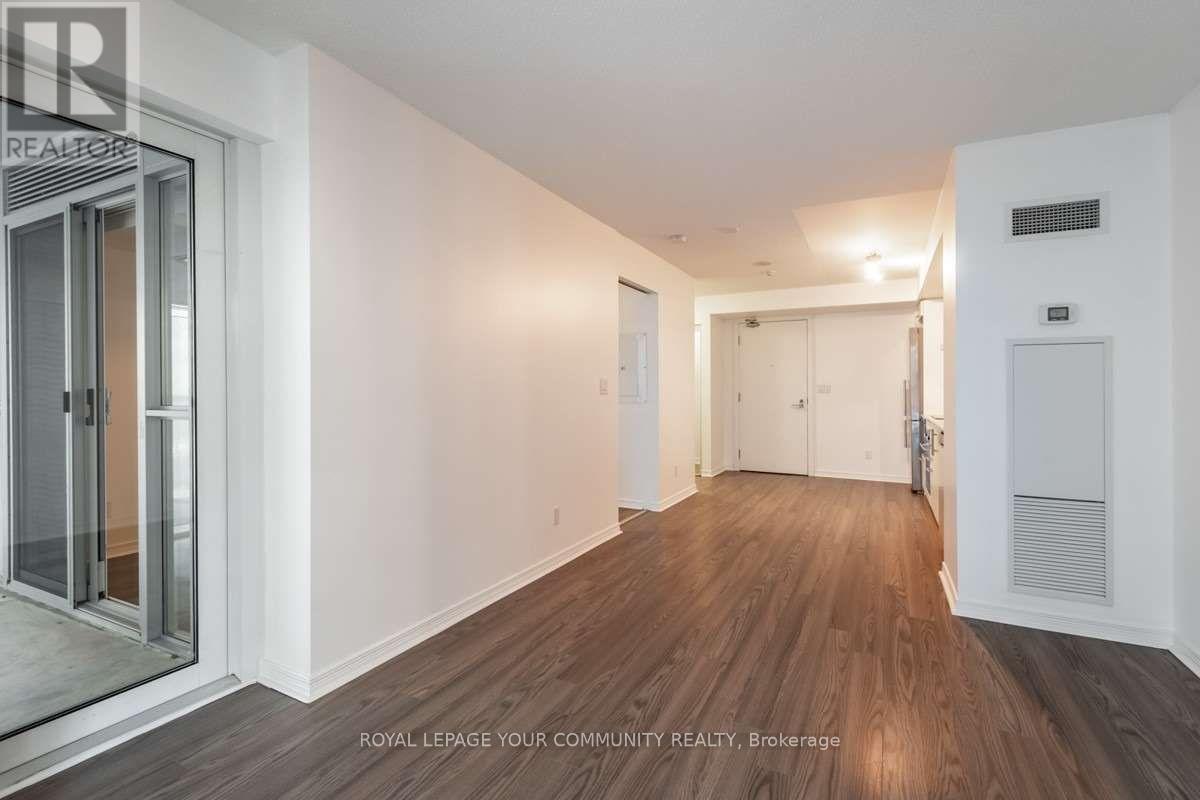 Photo 22 of 421 352 Front Street W, Toronto ON