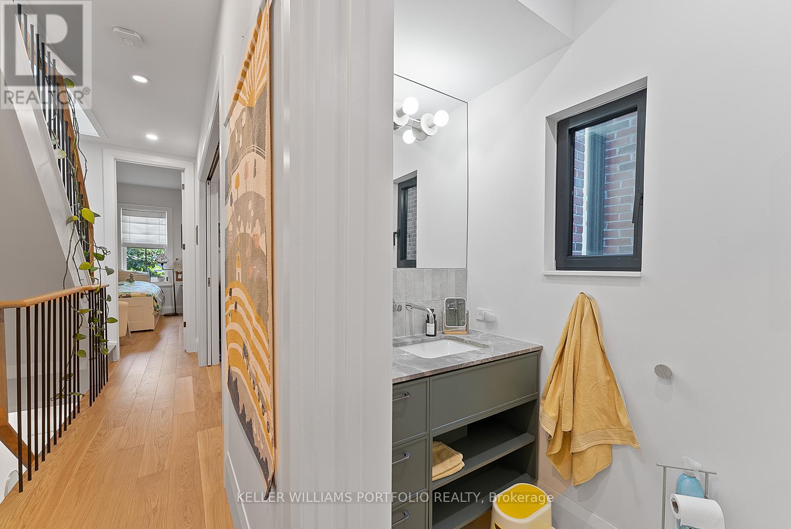 Photo 20 of 493 Sackville Street, Toronto ON