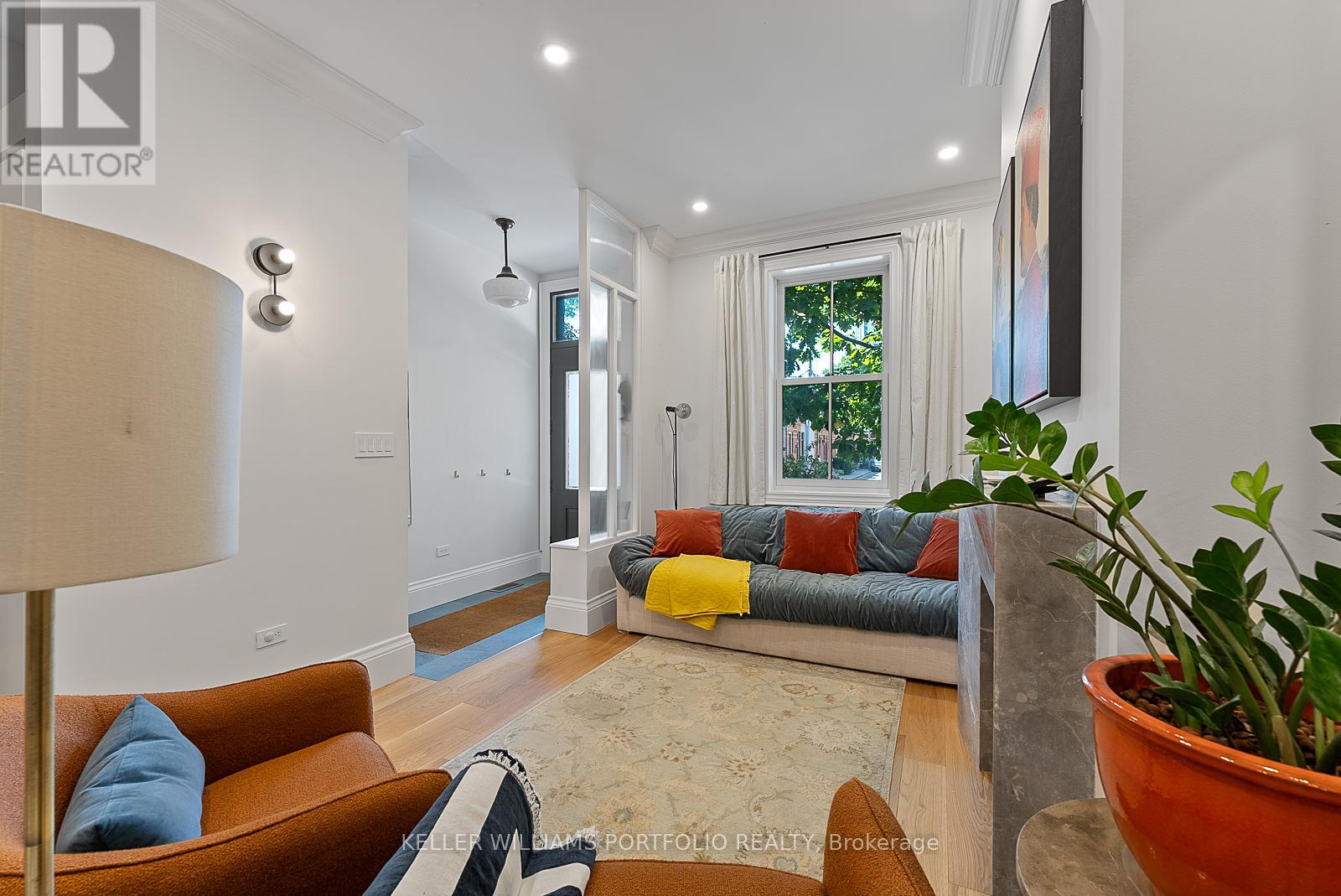 Photo 6 of 493 Sackville Street, Toronto ON