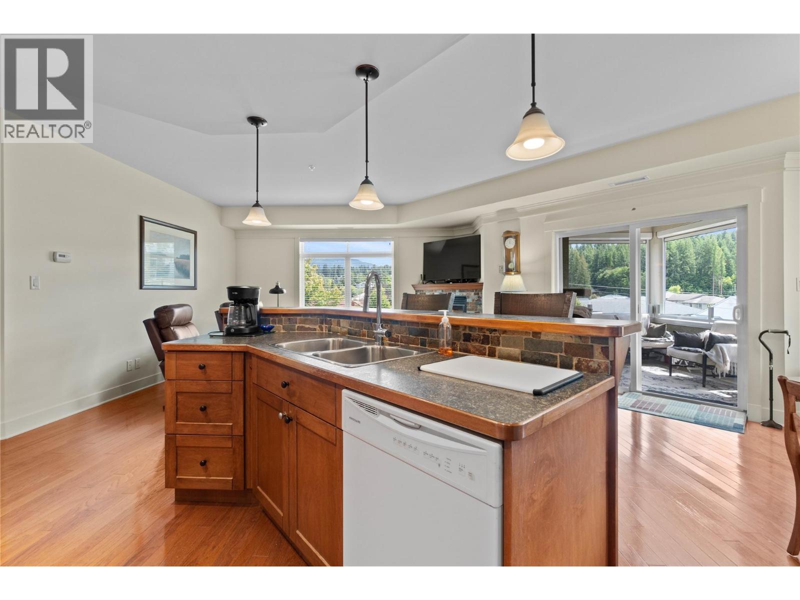Photo 17 of 611 Shuswap Street Sw Unit 203, Salmon Arm BC