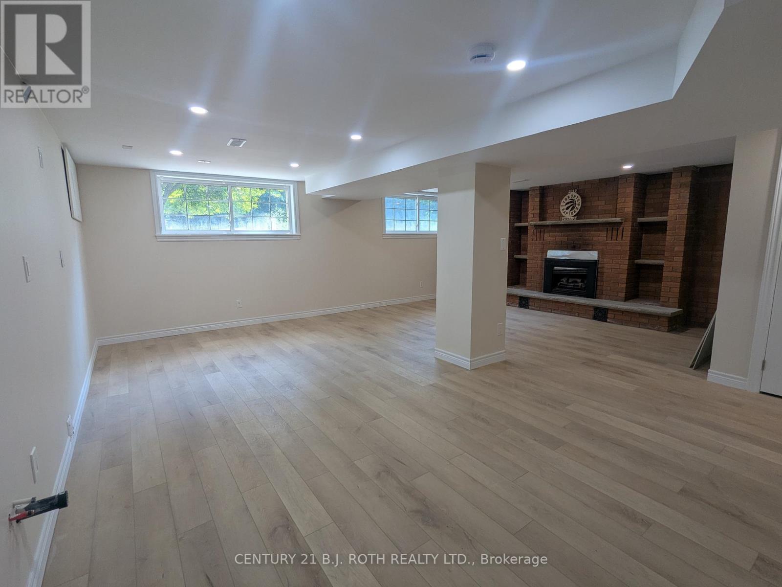Photo 12 of 756 Hastings Avenue, Innisfil ON