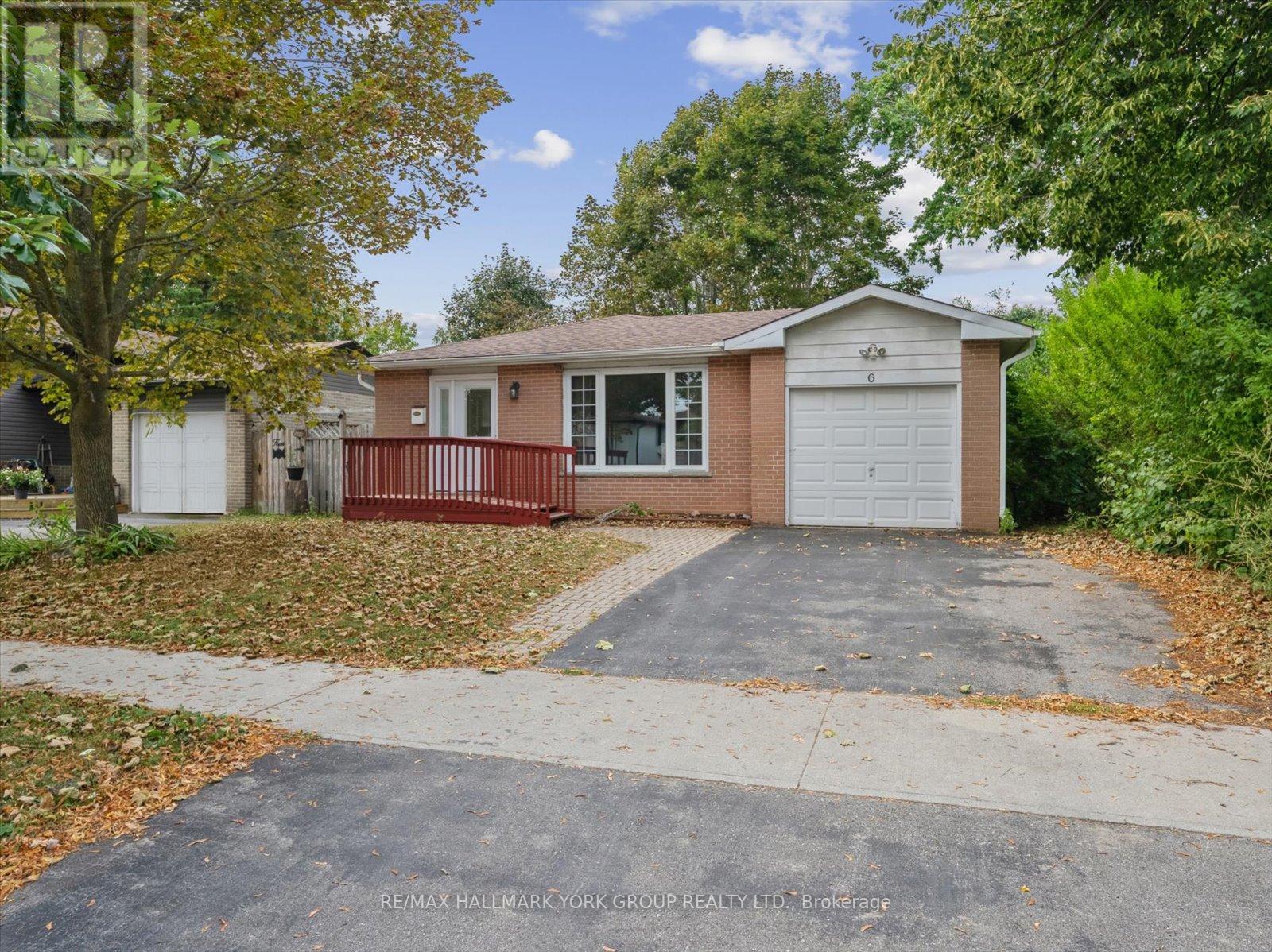 Photo 1 of 6 Glenecho Drive, Barrie ON