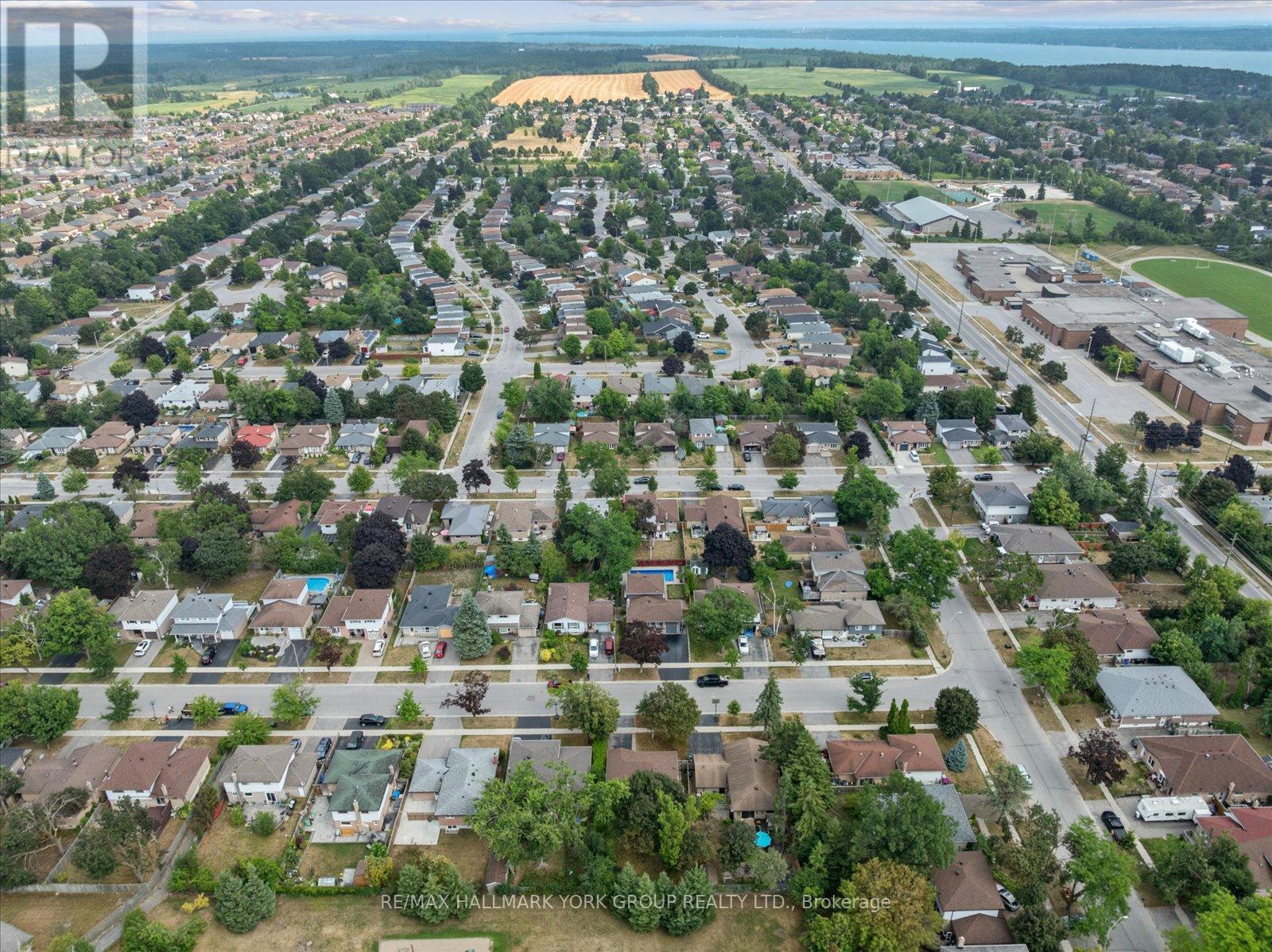 Photo 49 of 6 Glenecho Drive, Barrie ON