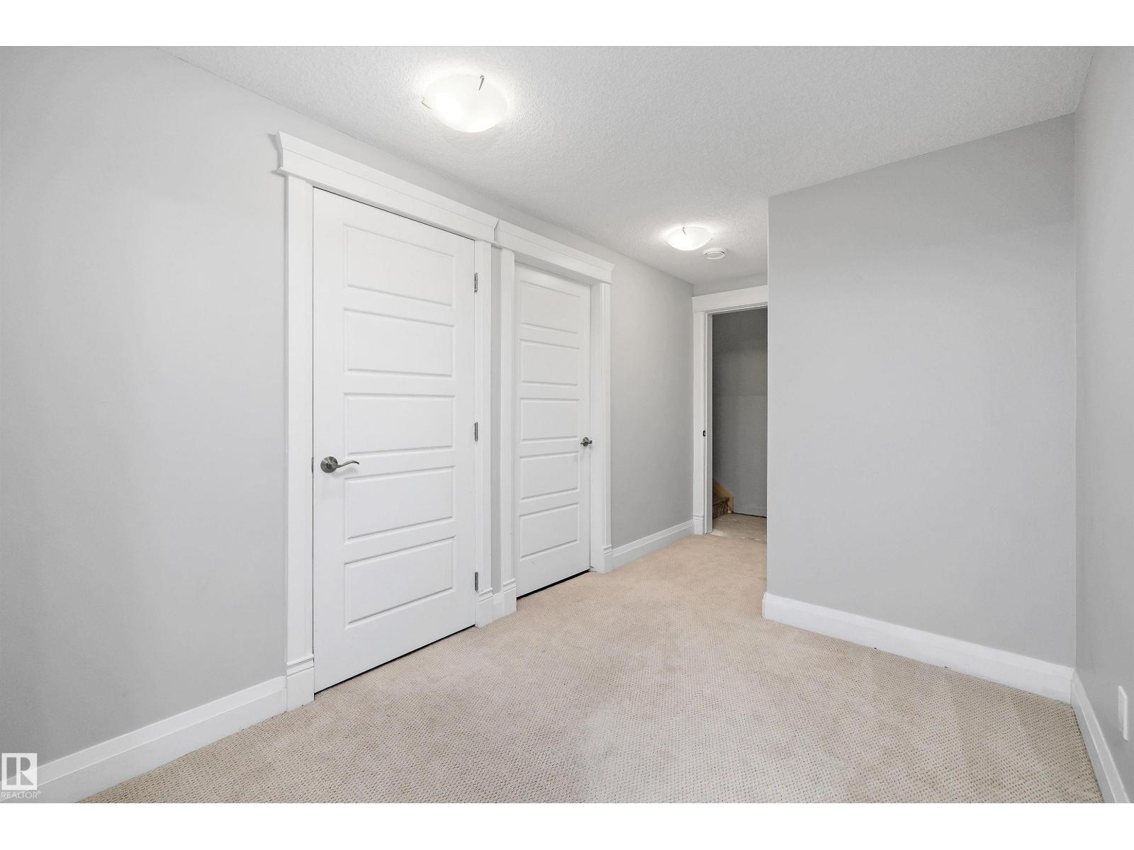 Photo 40 of 550 Albany Wy Nw, Edmonton AB