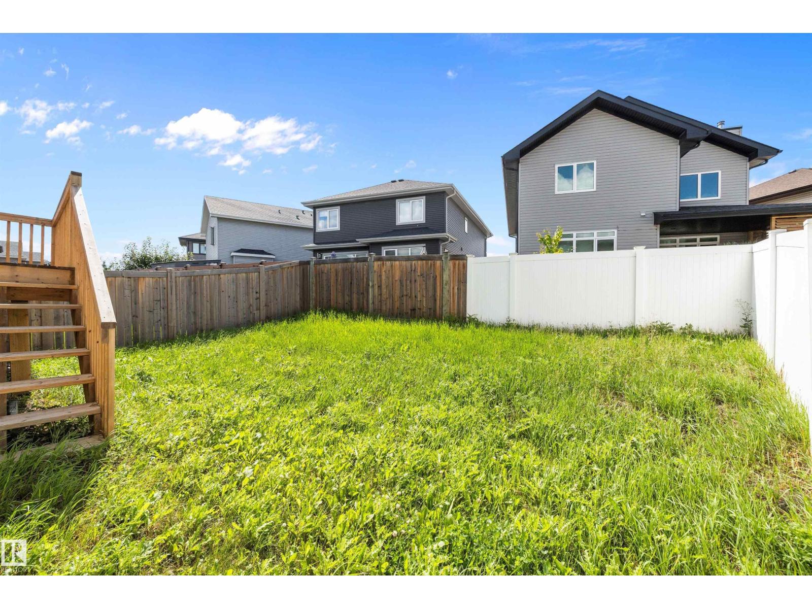 Photo 48 of 550 Albany Wy Nw, Edmonton AB