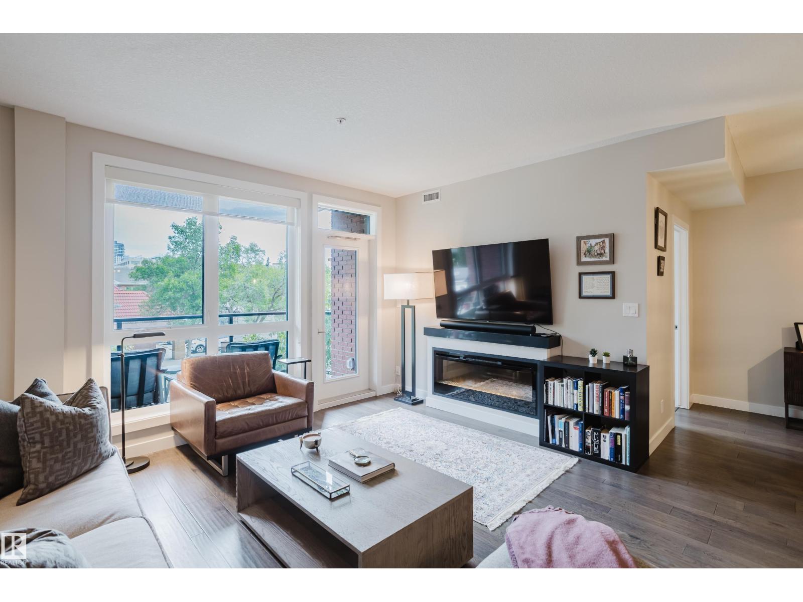 Photo 17 of 204 11710 87 Av Nw, Edmonton AB