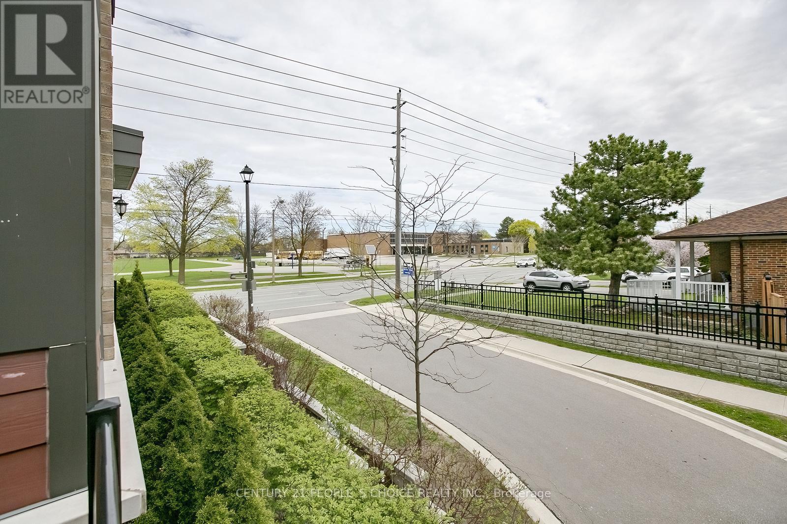 Photo 19 of 391 The Westway Road, Toronto ON