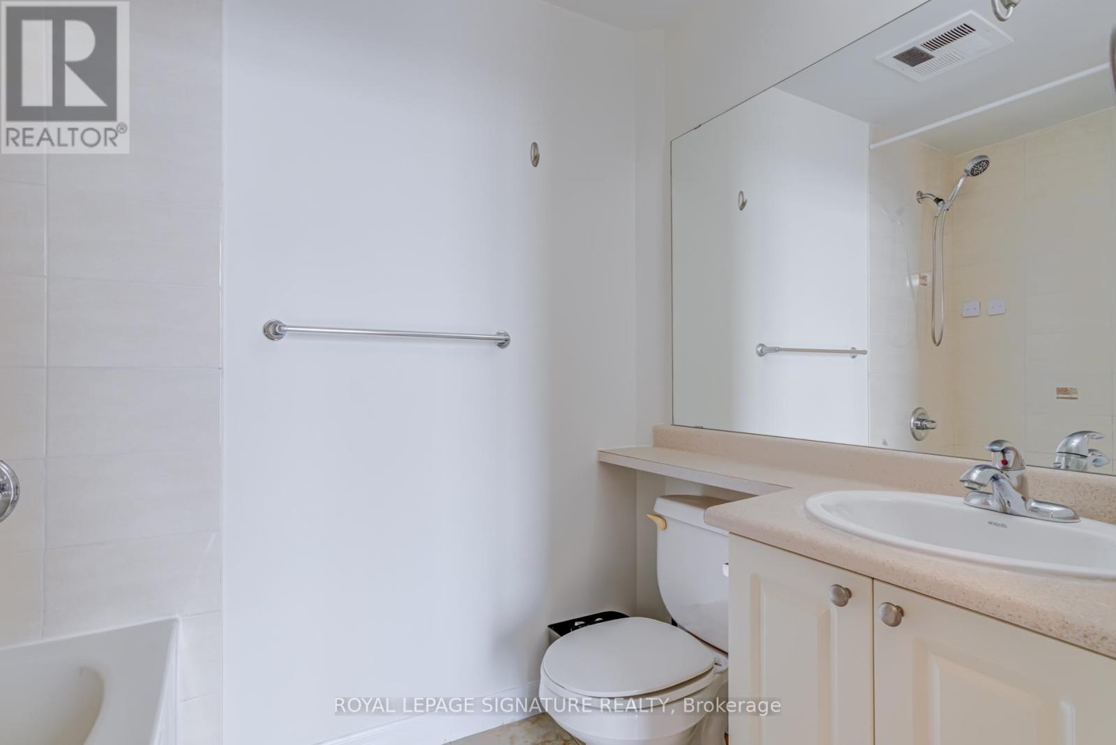 Photo 14 of 1808 225 Webb Drive, Mississauga ON