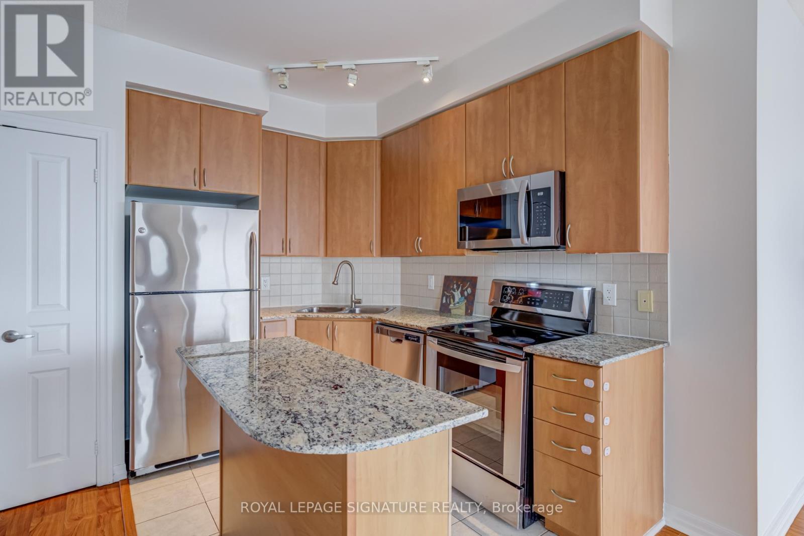 Photo 7 of 1808 225 Webb Drive, Mississauga ON