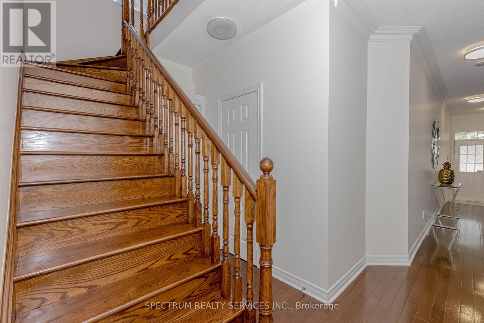 Photo 21 of 22 Ungava Bay Road, Brampton ON