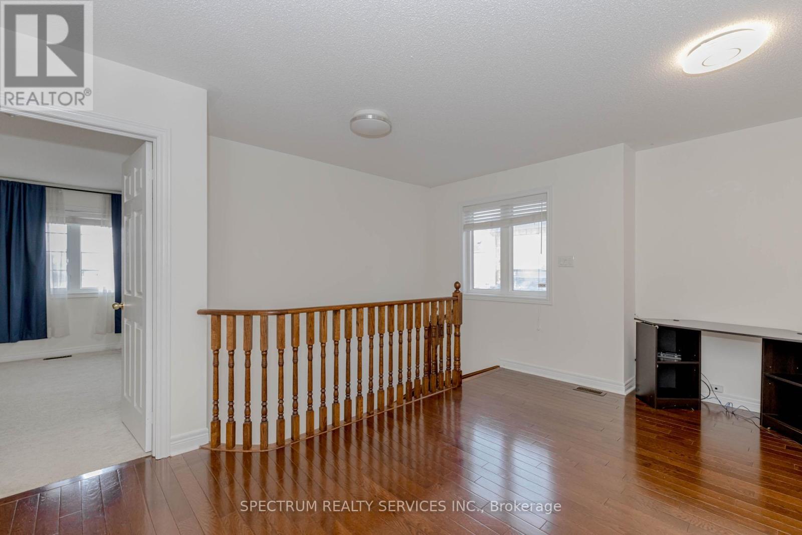 Photo 23 of 22 Ungava Bay Road, Brampton ON