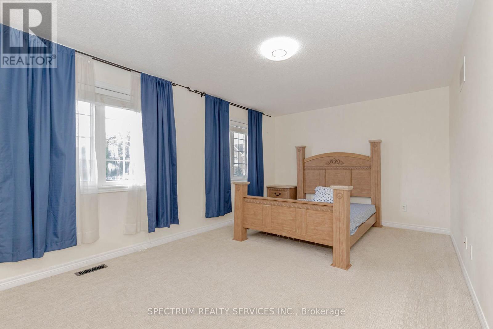 Photo 25 of 22 Ungava Bay Road, Brampton ON