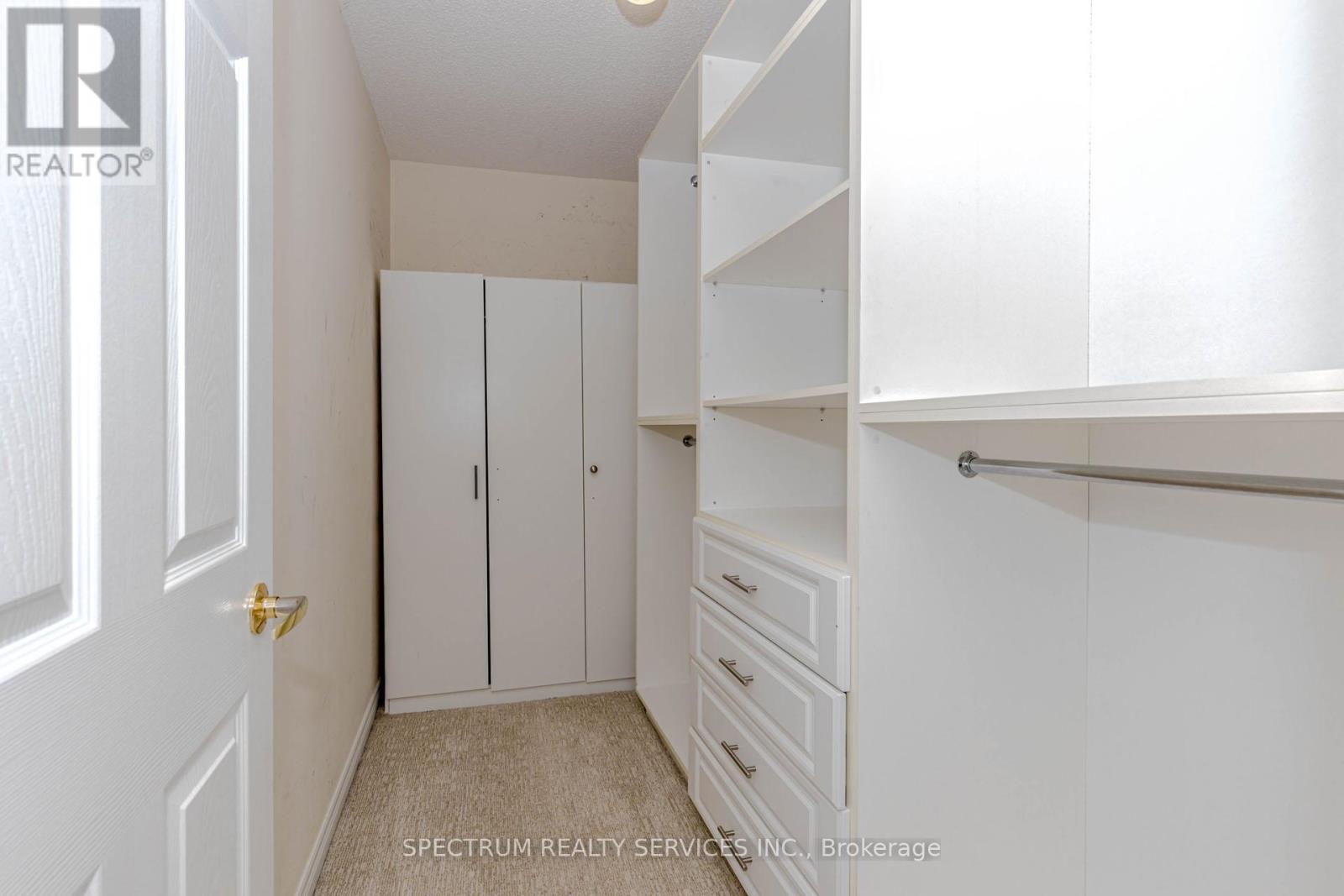 Photo 26 of 22 Ungava Bay Road, Brampton ON