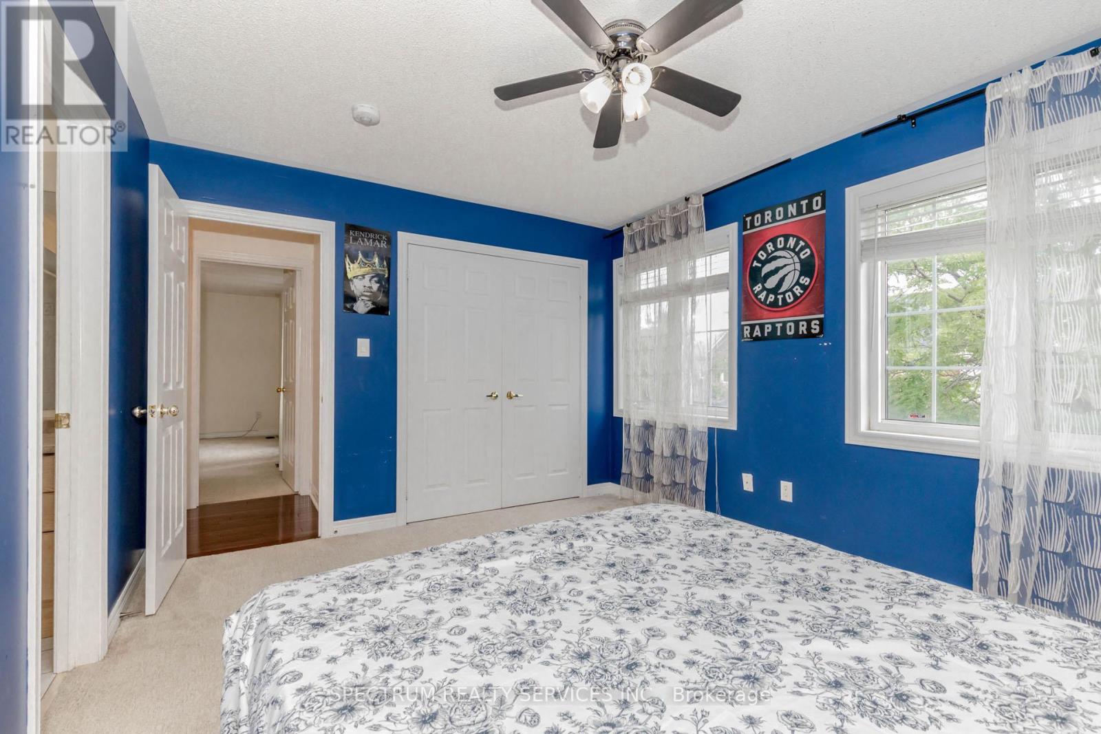 Photo 31 of 22 Ungava Bay Road, Brampton ON