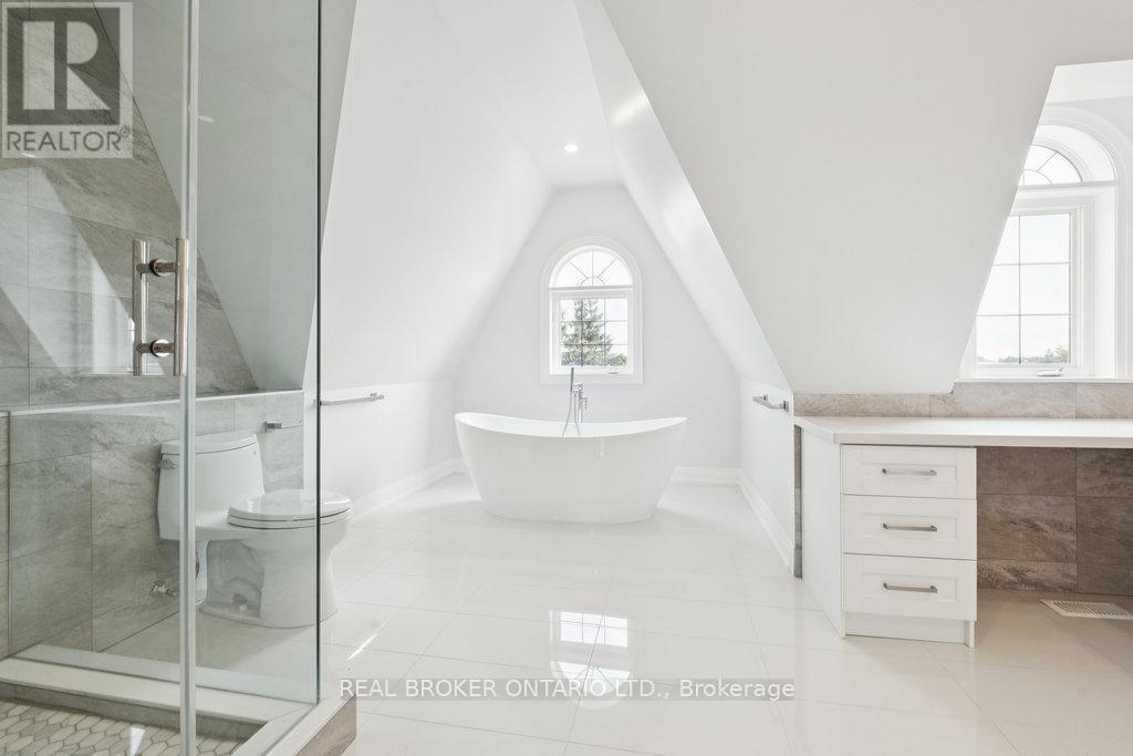Photo 18 of 108 Hatherley Road, Toronto ON